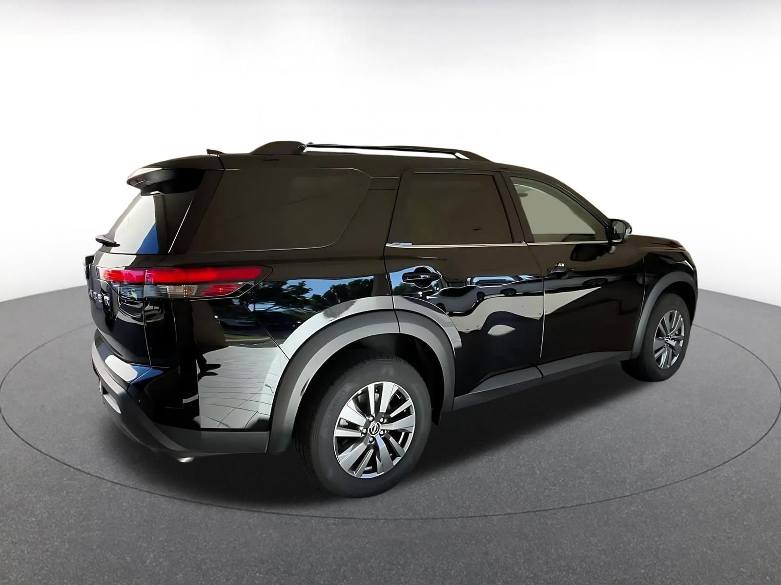 Thumbnail: 2025 Nissan Pathfinder - 15