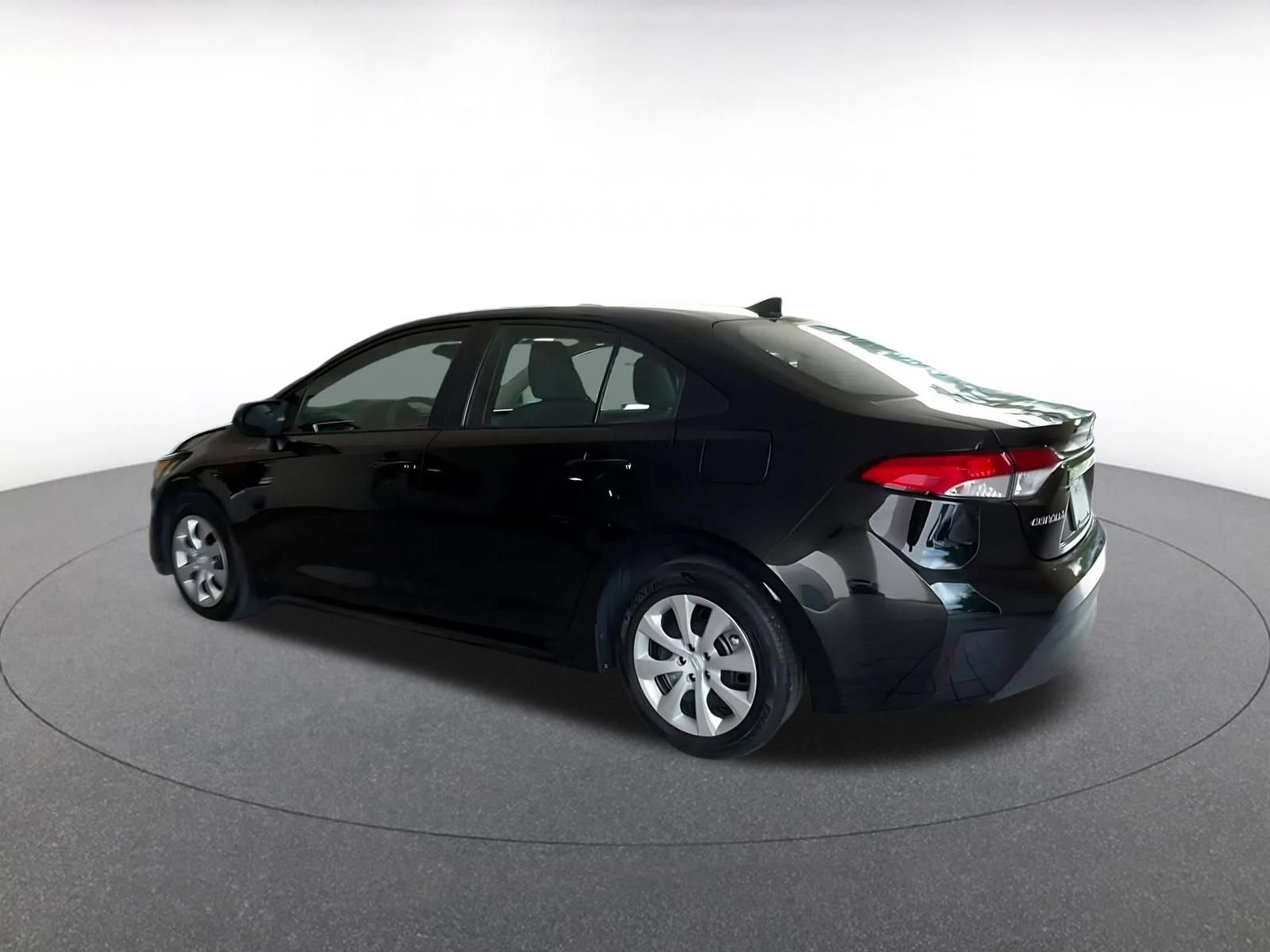 Thumbnail: 2025 Toyota Corolla - 9