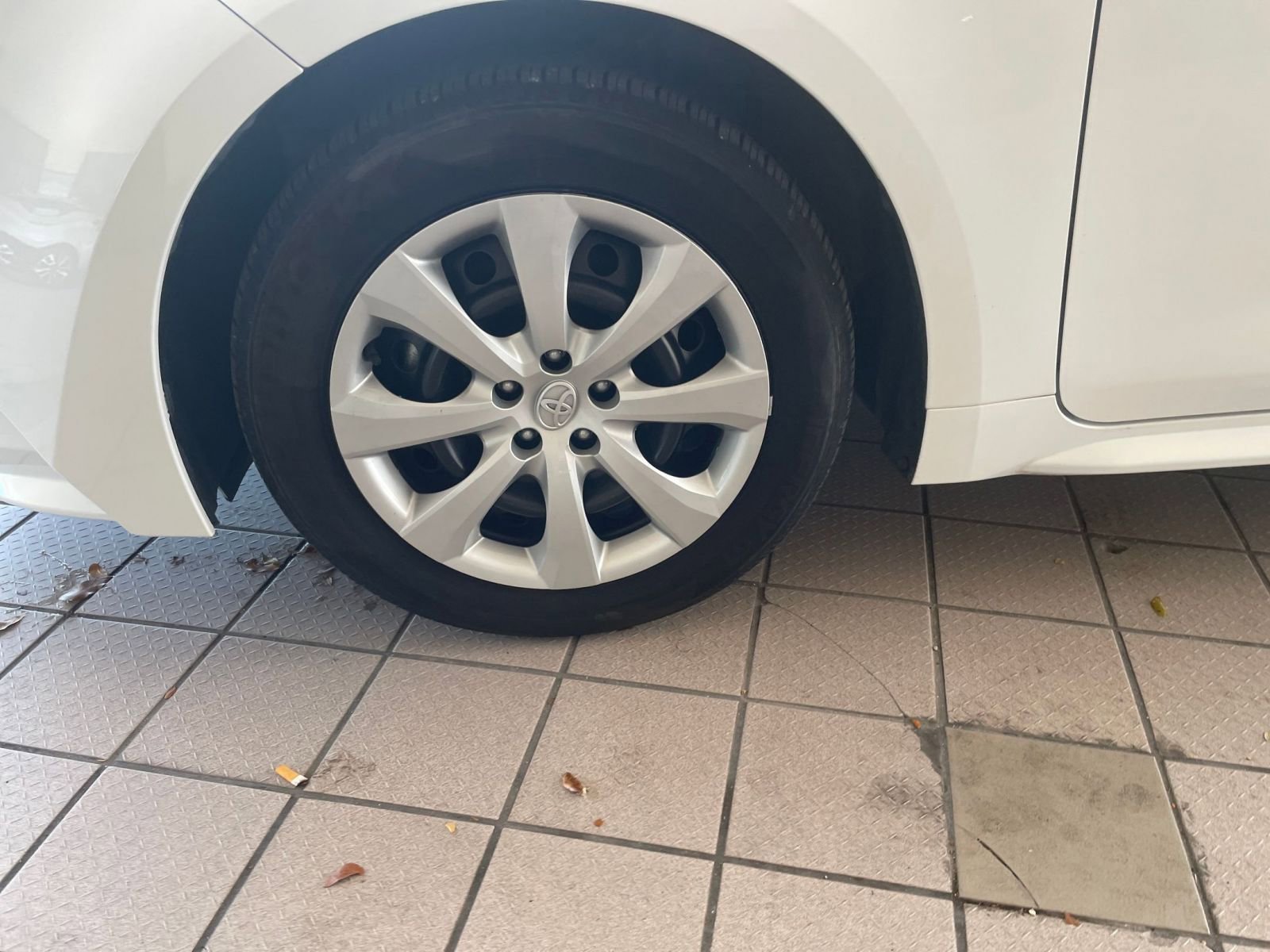 Thumbnail: 2025 Toyota Corolla - 25