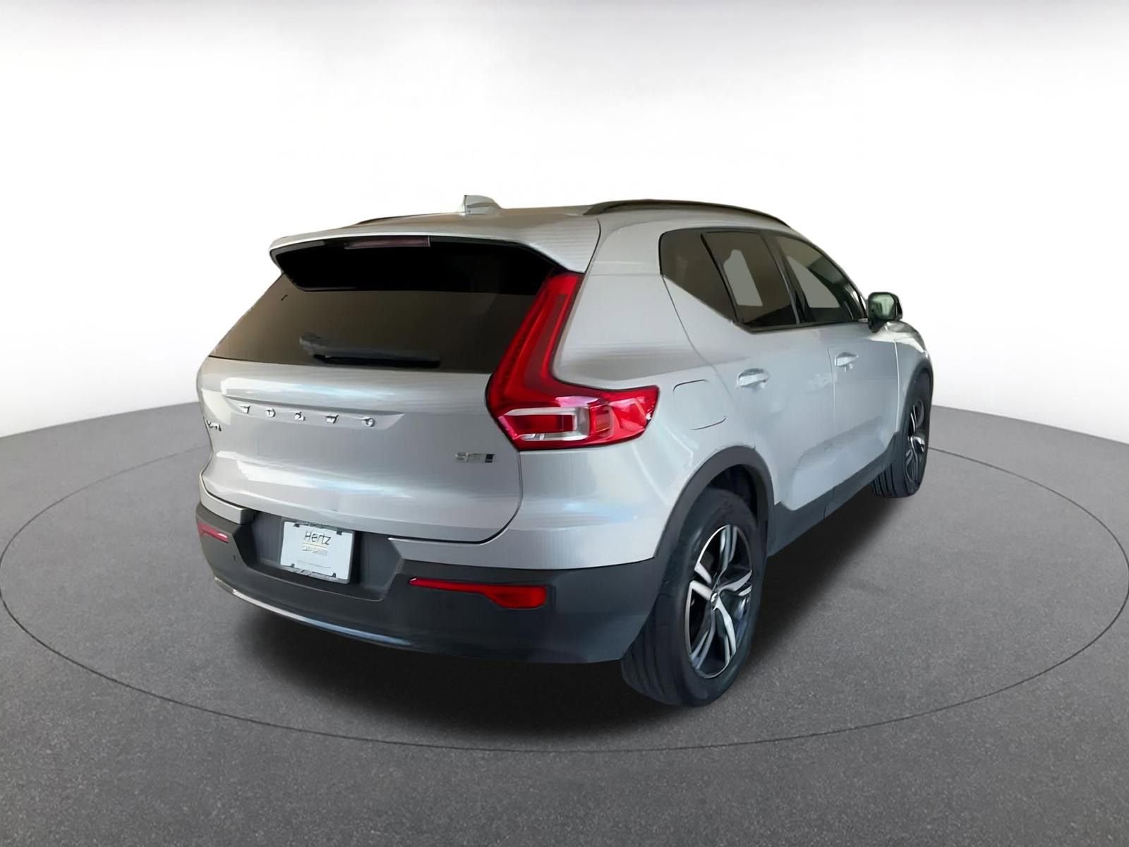 Thumbnail: 2024 Volvo XC40 - 14