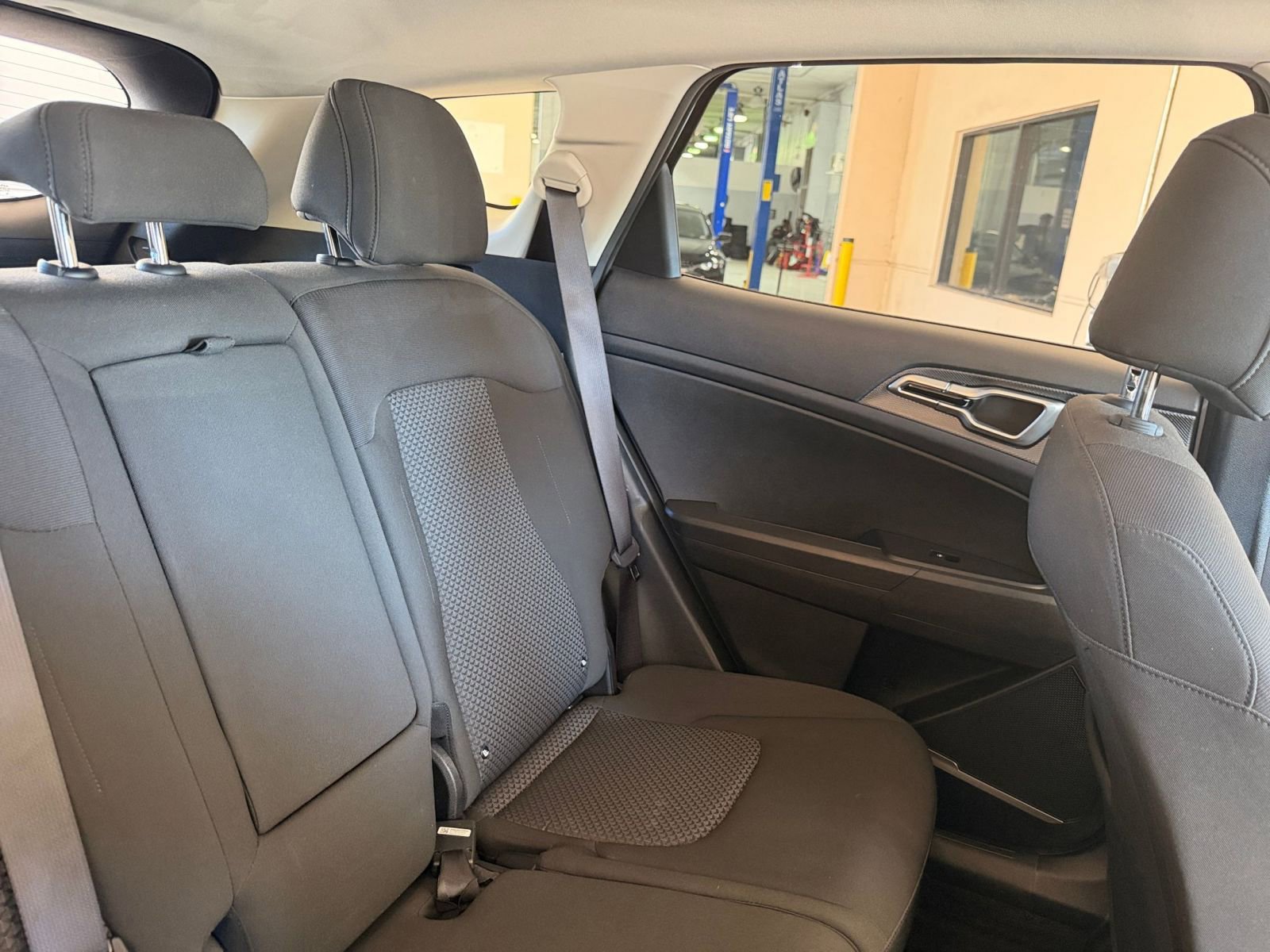 Thumbnail: 2025 Kia Sportage - 31