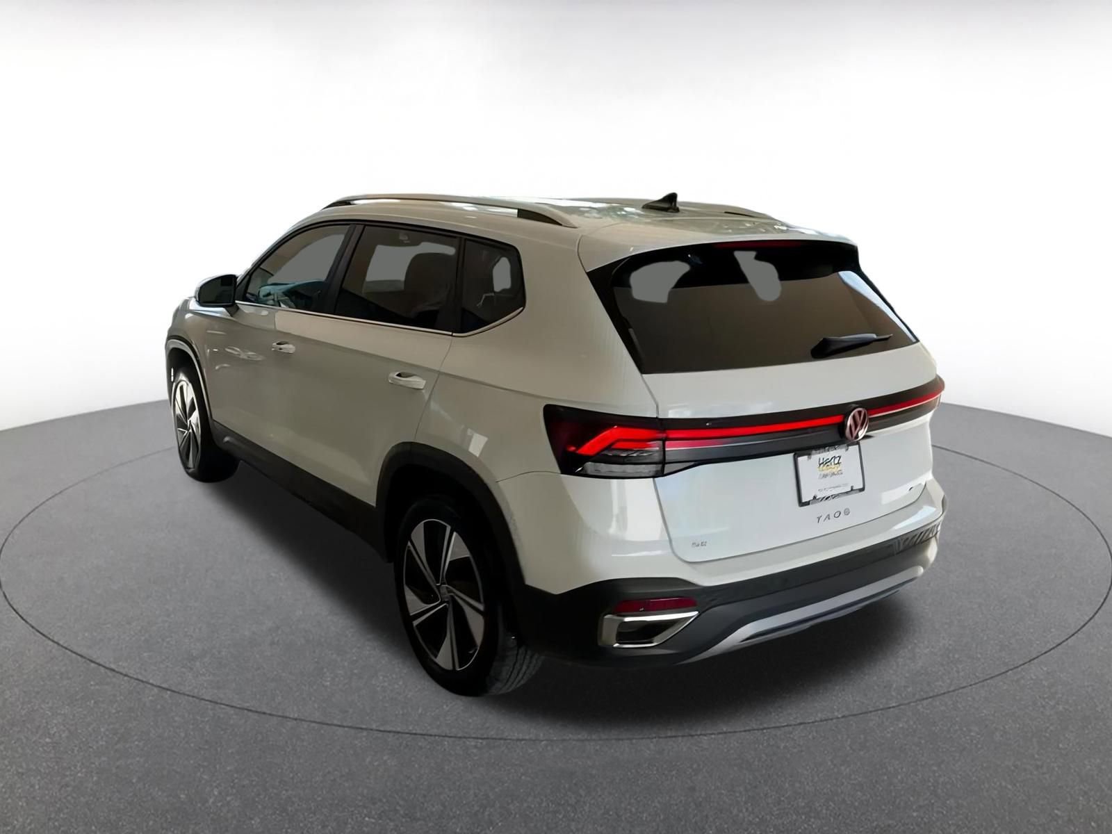 Thumbnail: 2025 Volkswagen Taos - 11