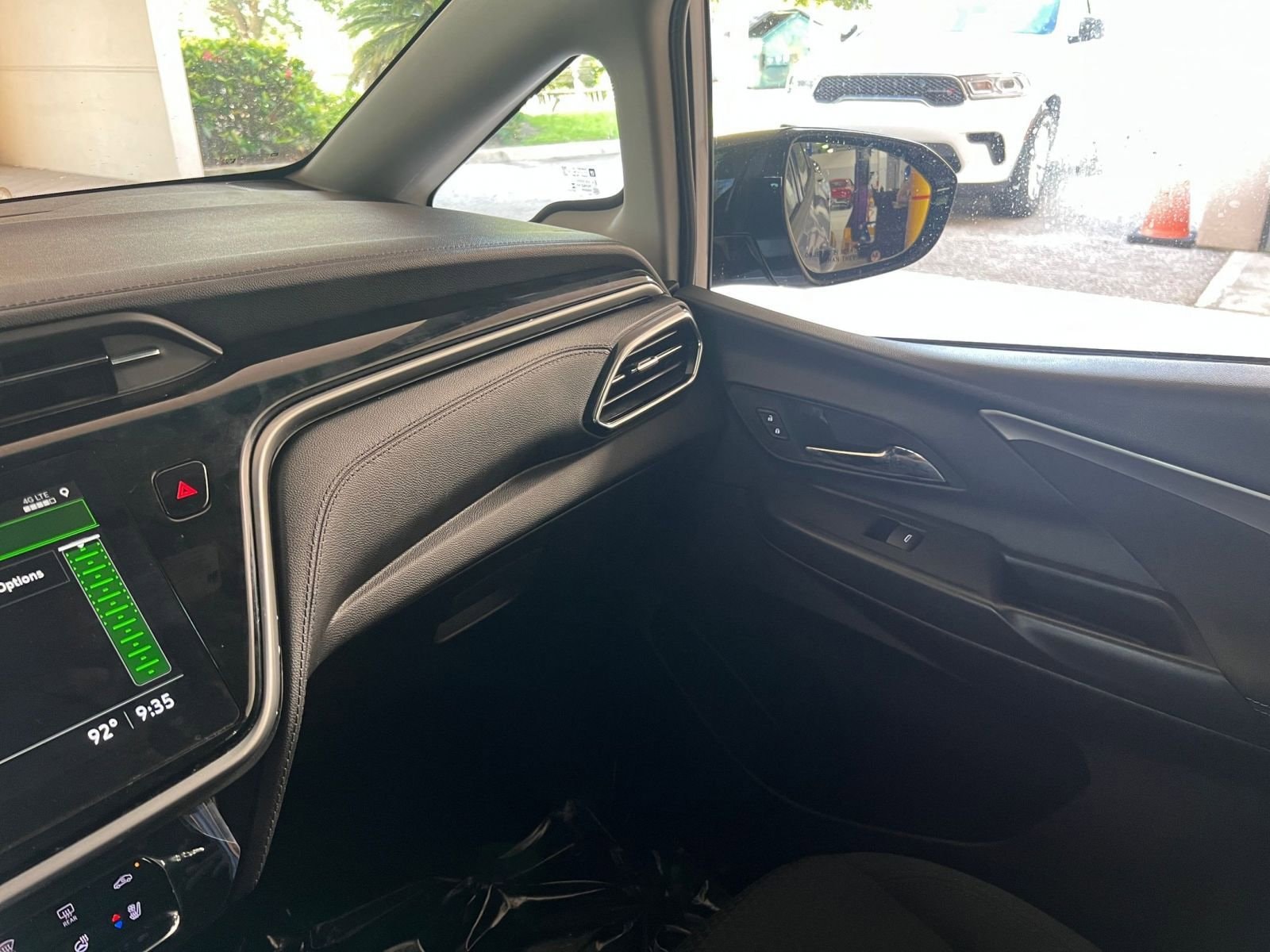 Thumbnail: 2023 Chevrolet Bolt EV - 32