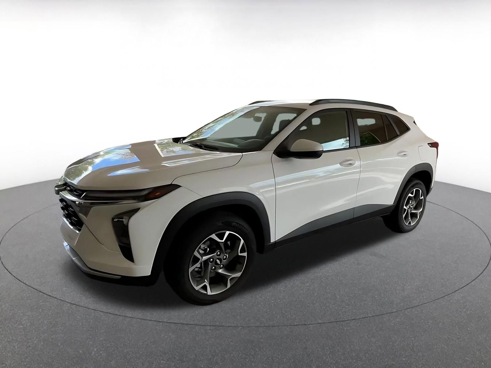 Thumbnail: 2025 Chevrolet Trax - 8