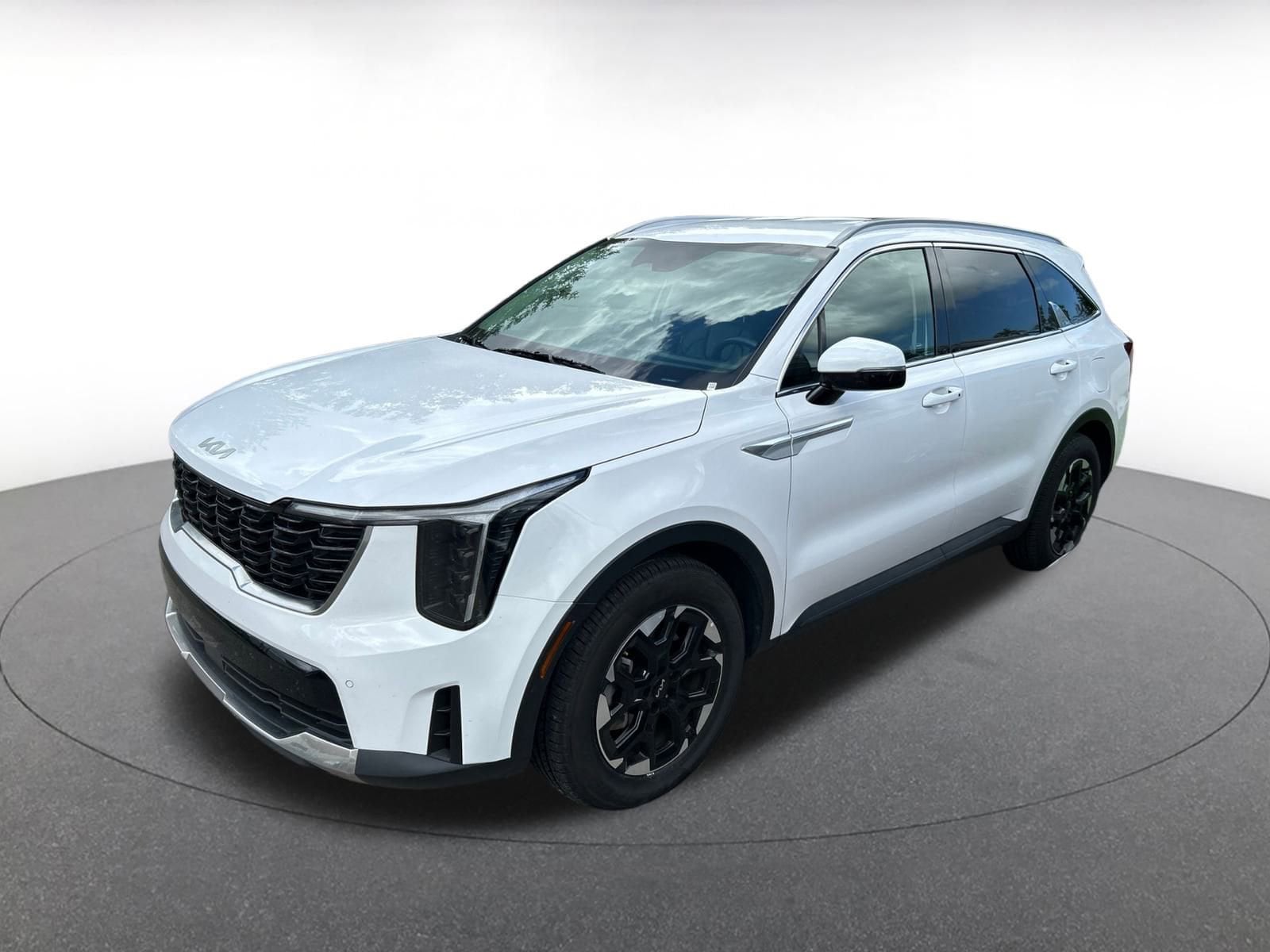 Thumbnail: 2024 Kia Sorento - 4