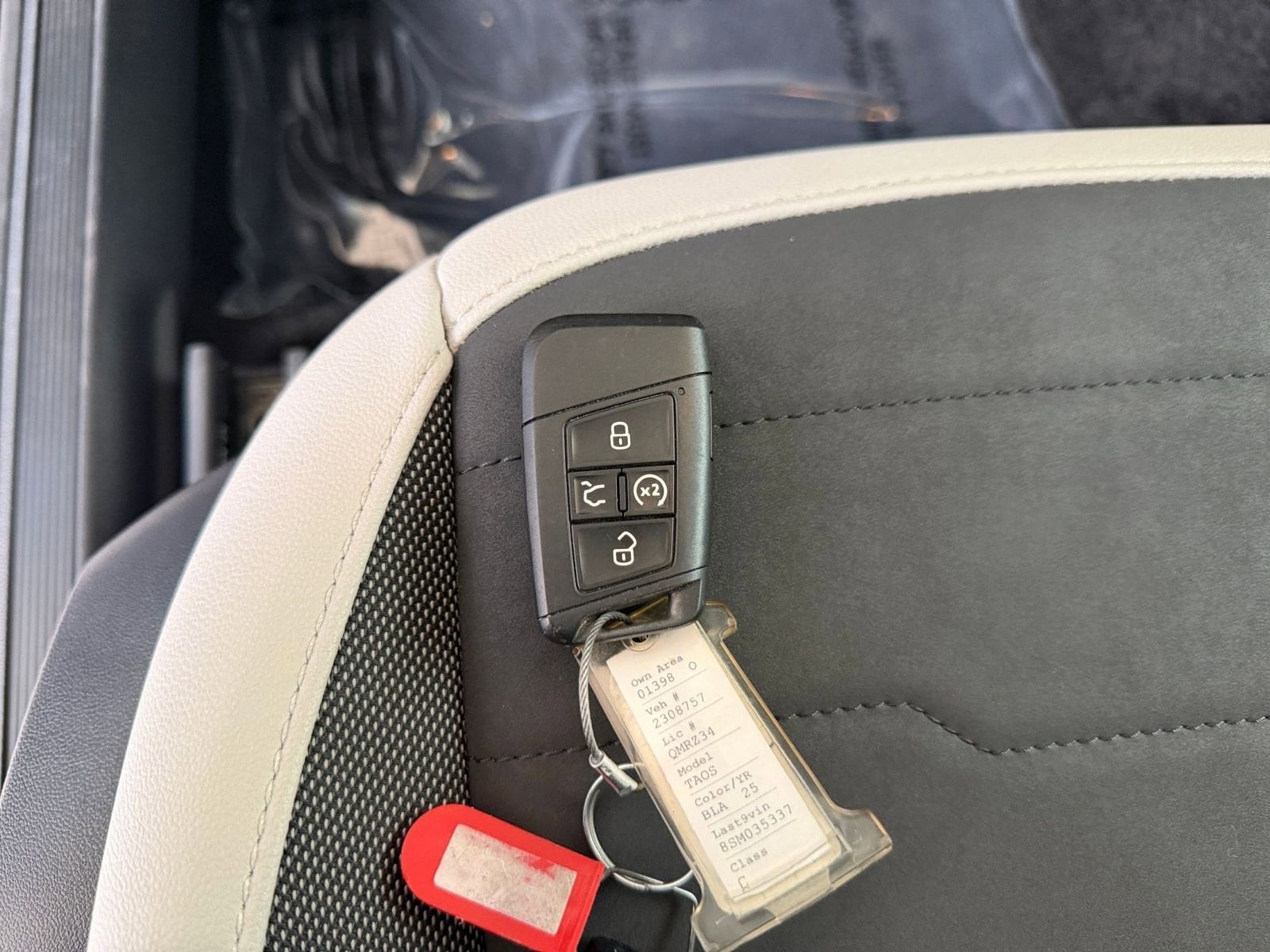 Thumbnail: 2025 Volkswagen Taos - 18