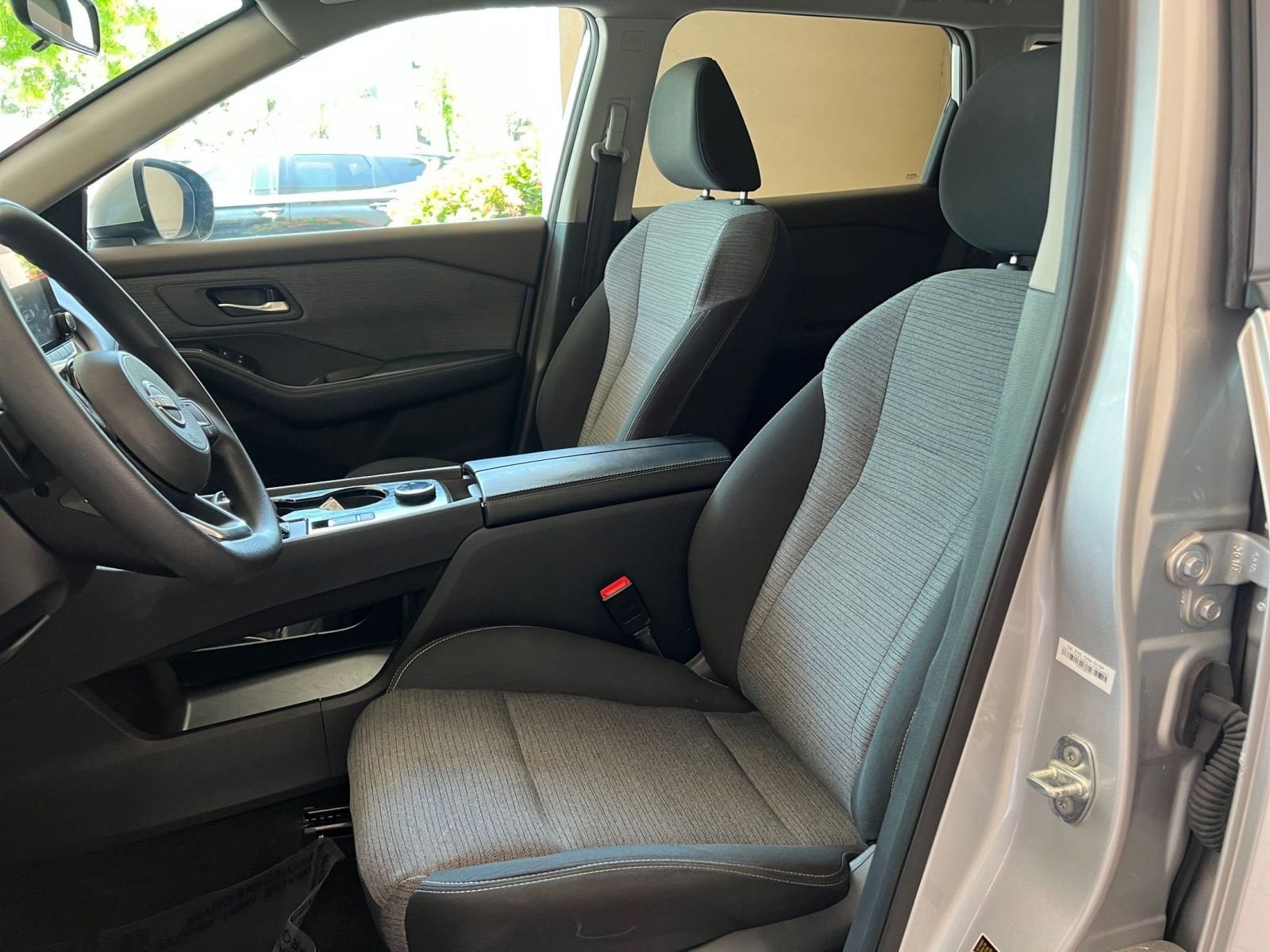 2023 Nissan Rogue SV 17