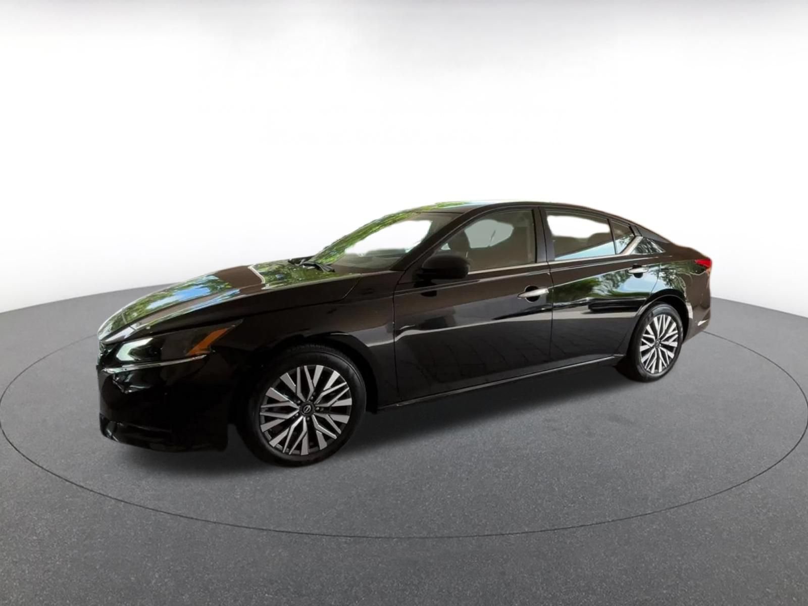 Thumbnail: 2025 Nissan Altima - 7