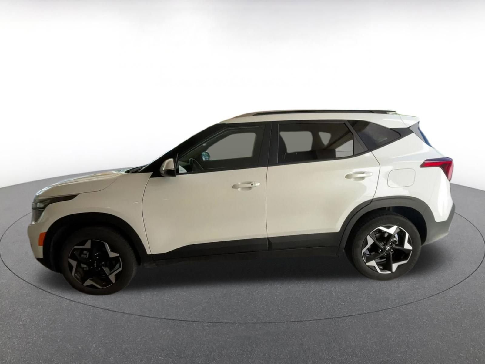 Thumbnail: 2025 Kia Seltos - 9