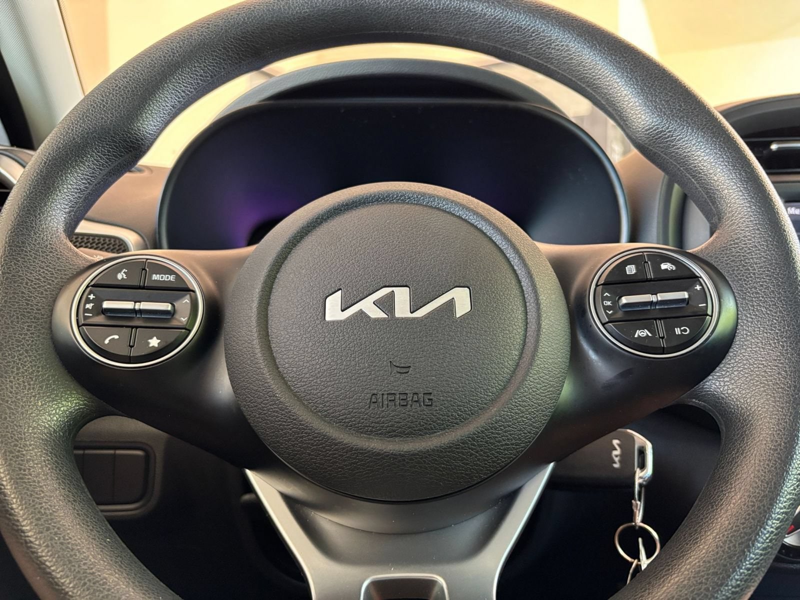 2025 Kia Soul LX - Photo 21