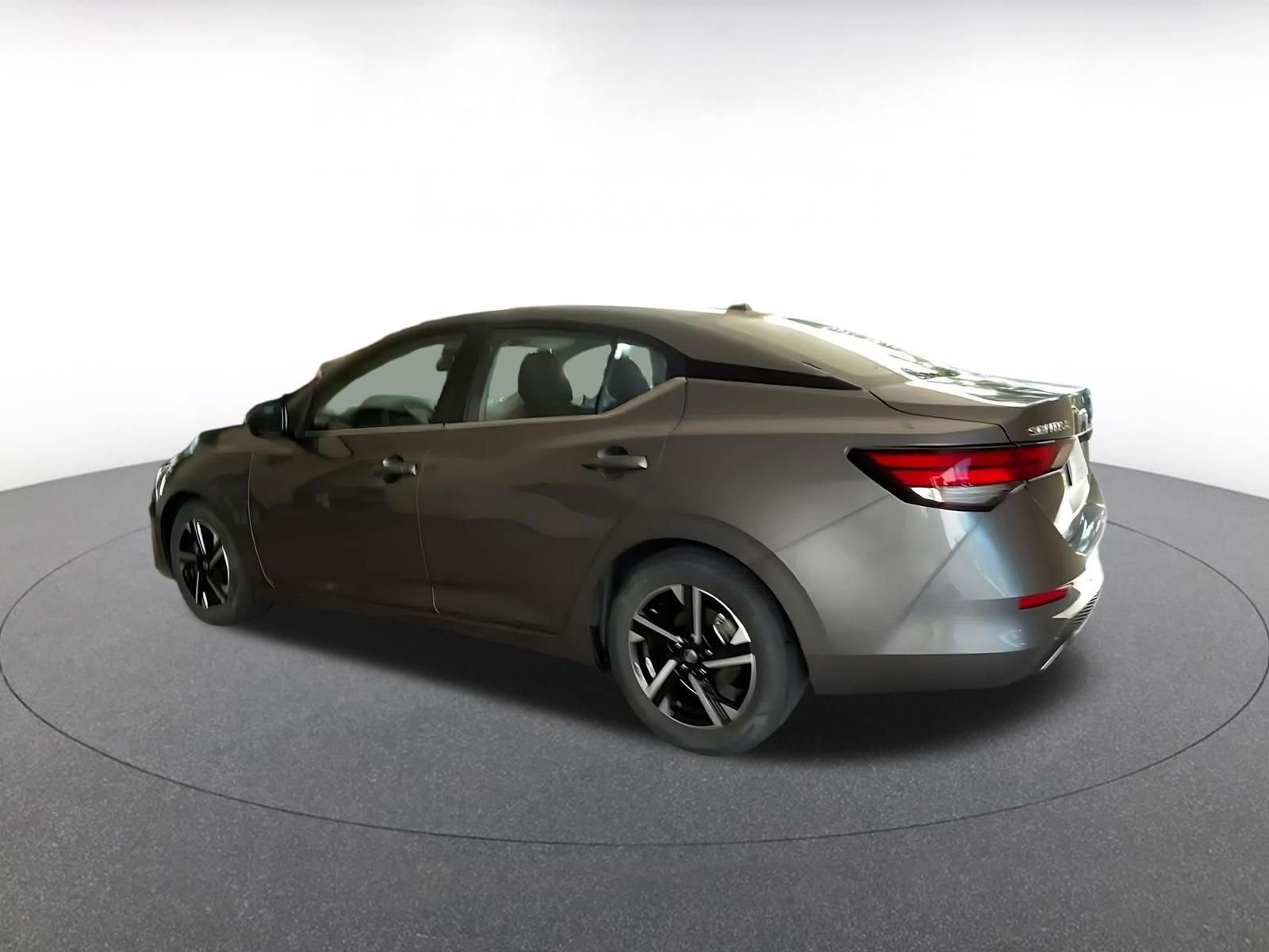 Thumbnail: 2025 Nissan Sentra - 10