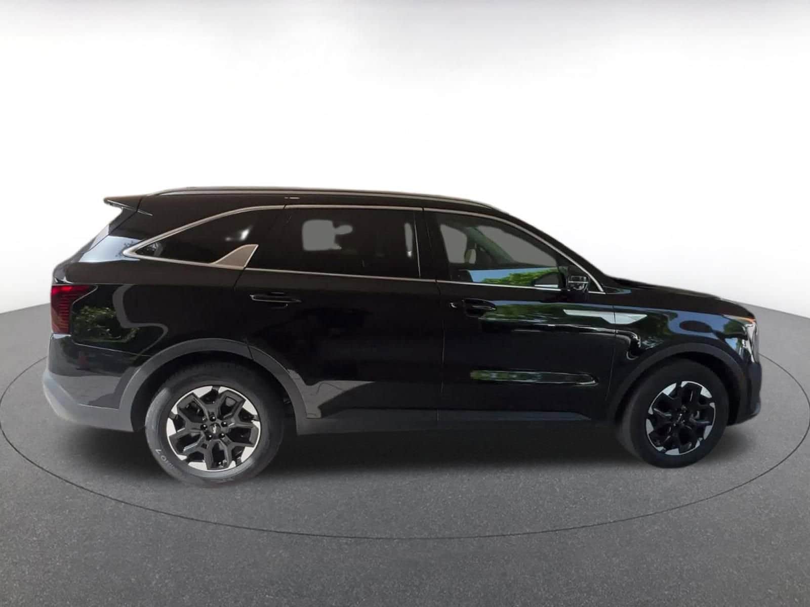 2024 Kia Sorento S 12