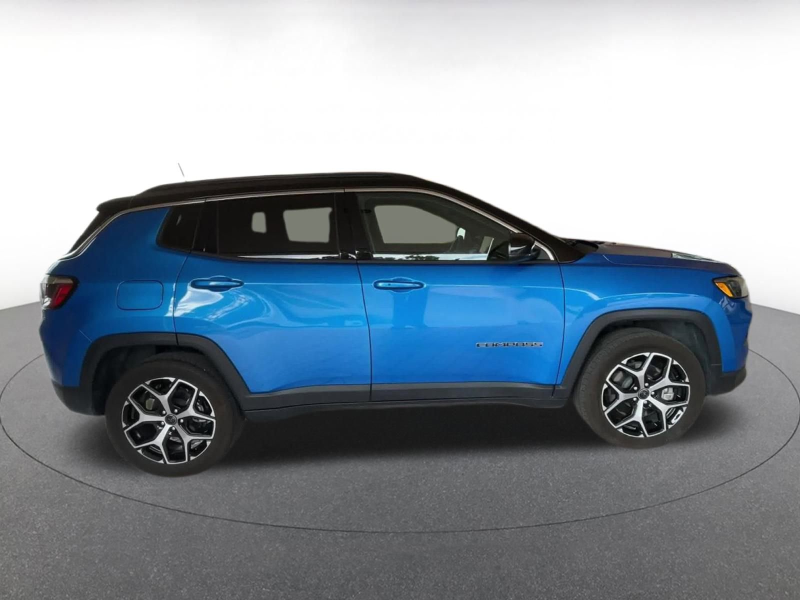 Thumbnail: 2025 Jeep Compass - 16