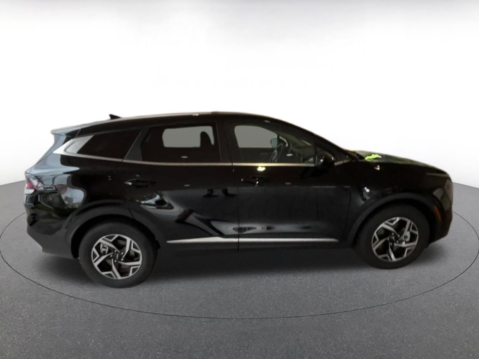 Thumbnail: 2025 Kia Sportage - 16