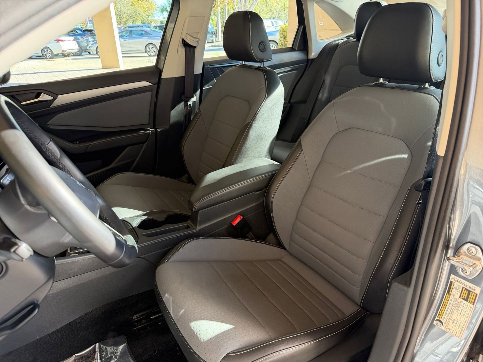 Thumbnail: 2025 Volkswagen Jetta - 22