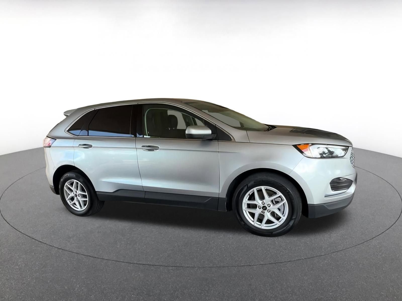 2023 Ford Edge SEL 2