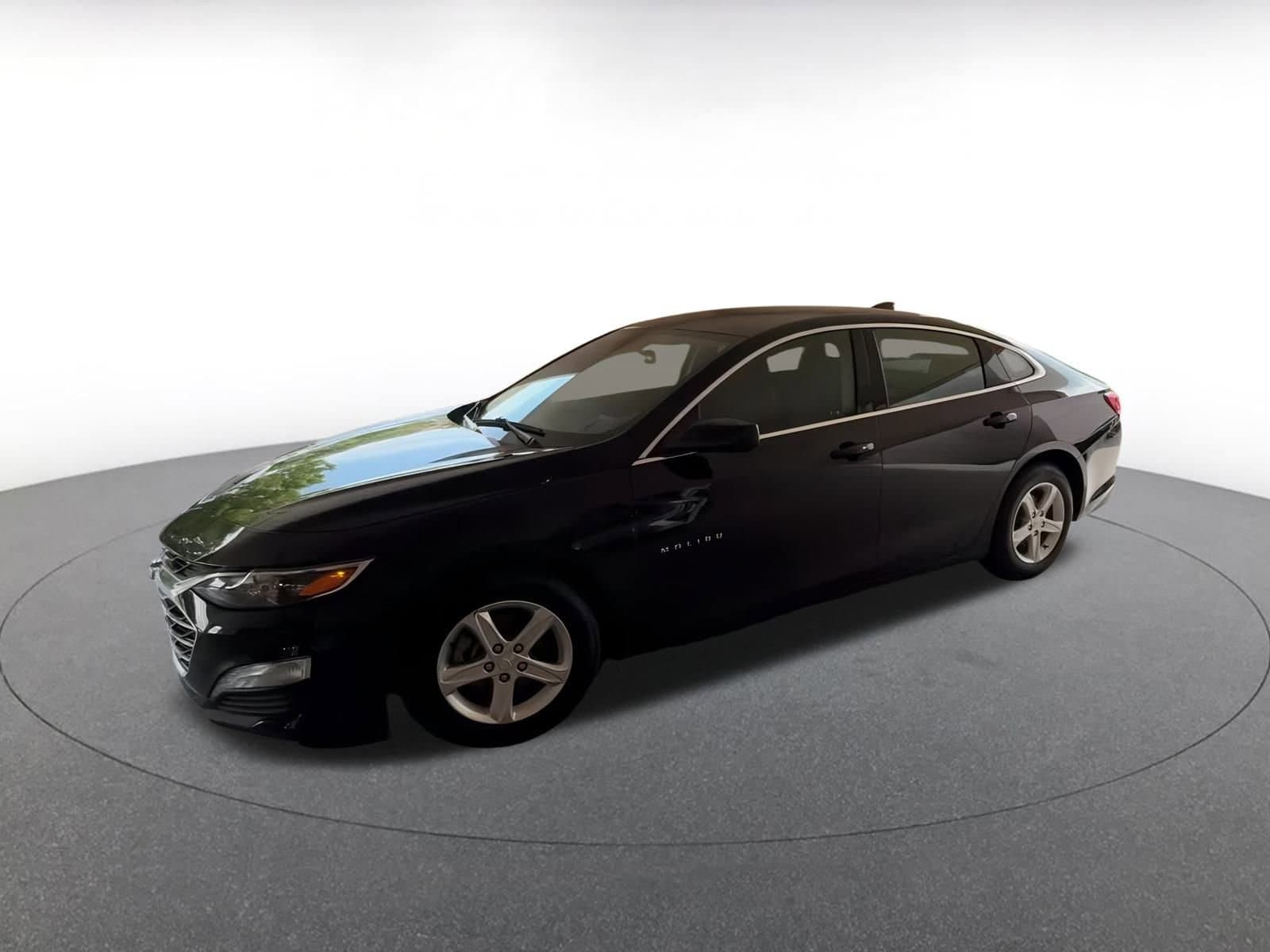 Thumbnail: 2023 Chevrolet Malibu - 8