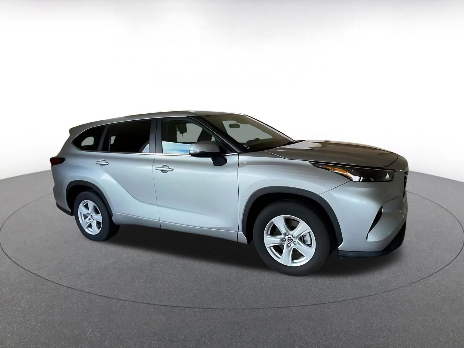 Thumbnail: 2025 Toyota Highlander - 2