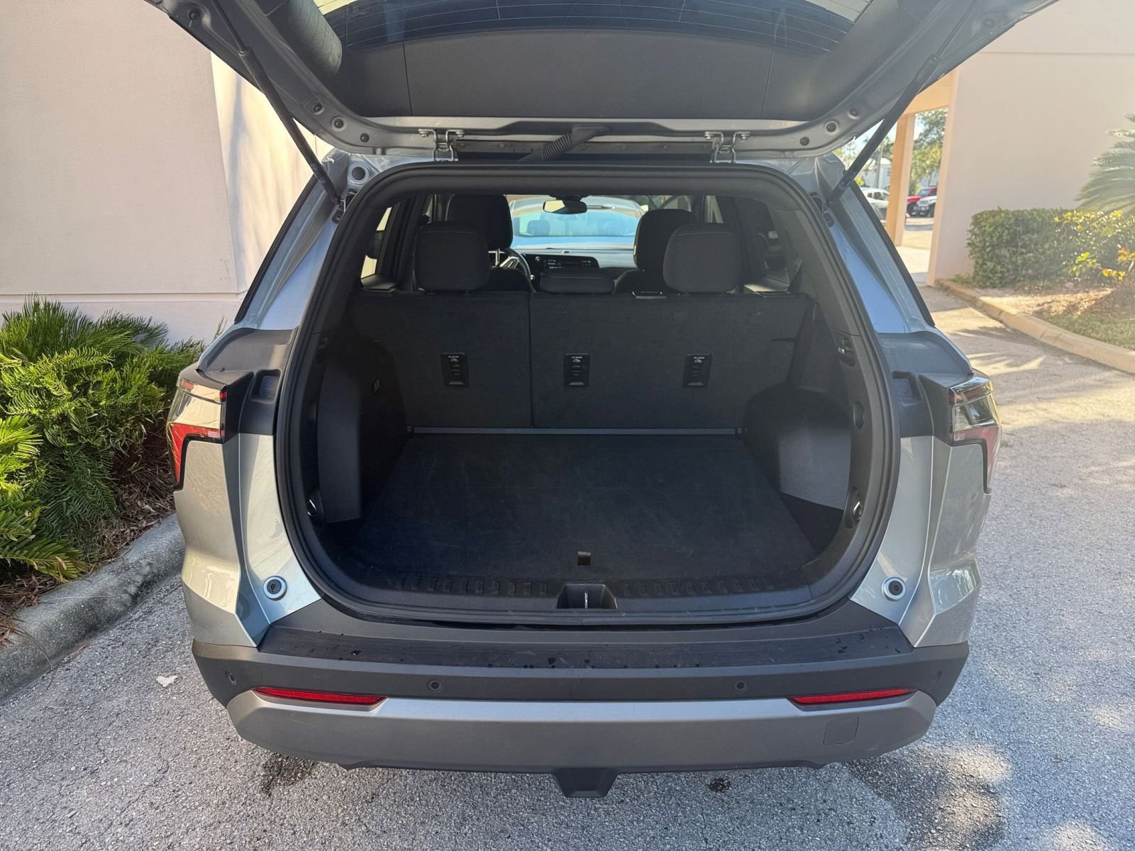 Thumbnail: 2025 Chevrolet Equinox - 24