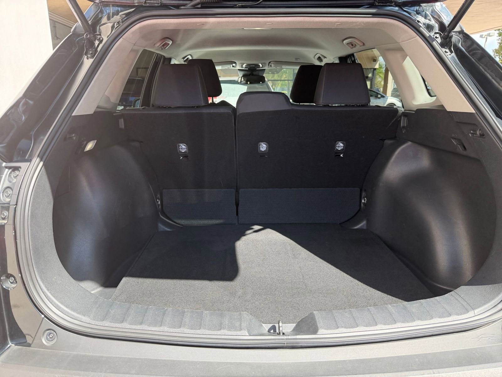 Thumbnail: 2025 Toyota Corolla Cross - 25