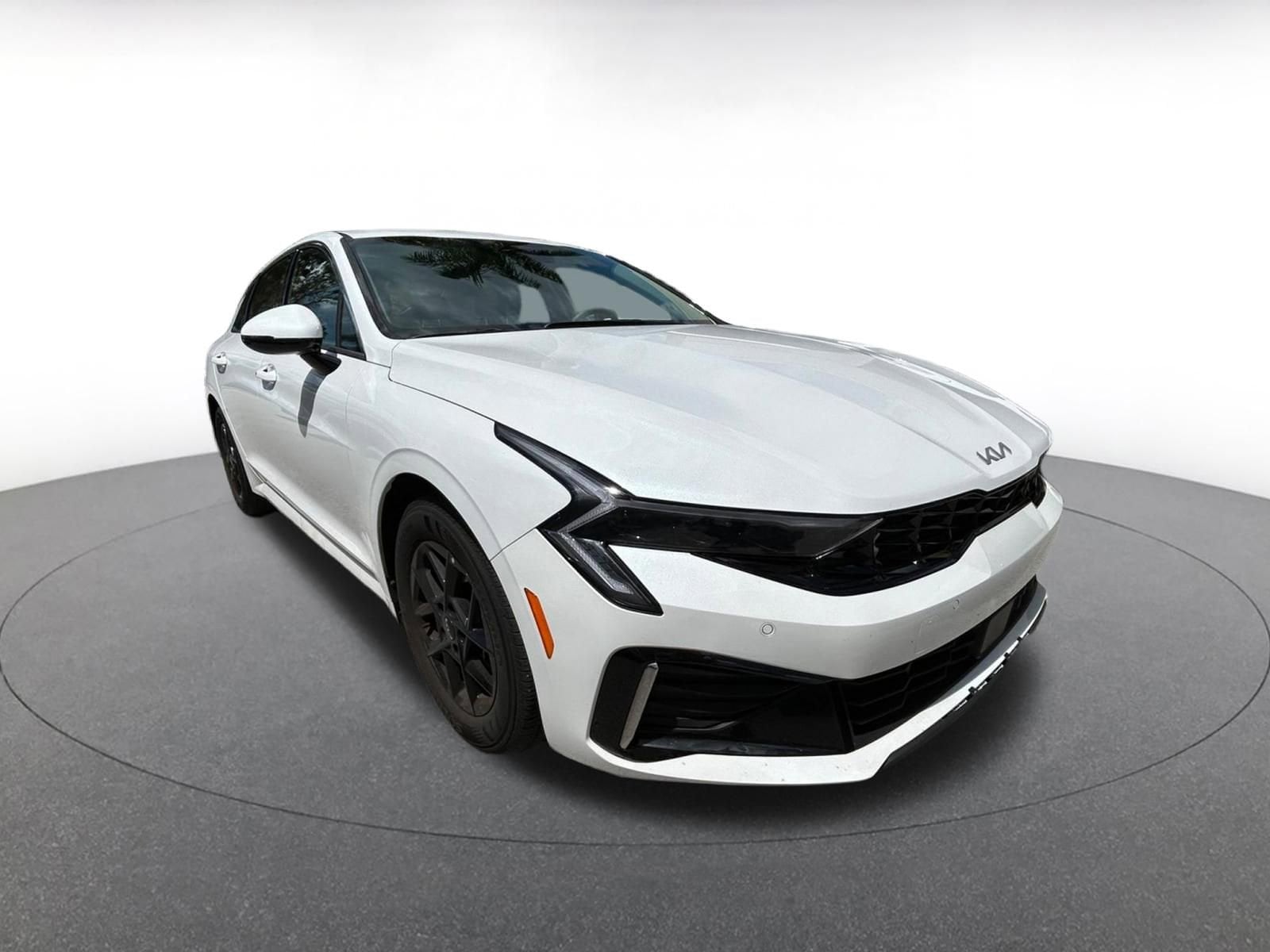 Thumbnail: 2025 Kia K5 - 1