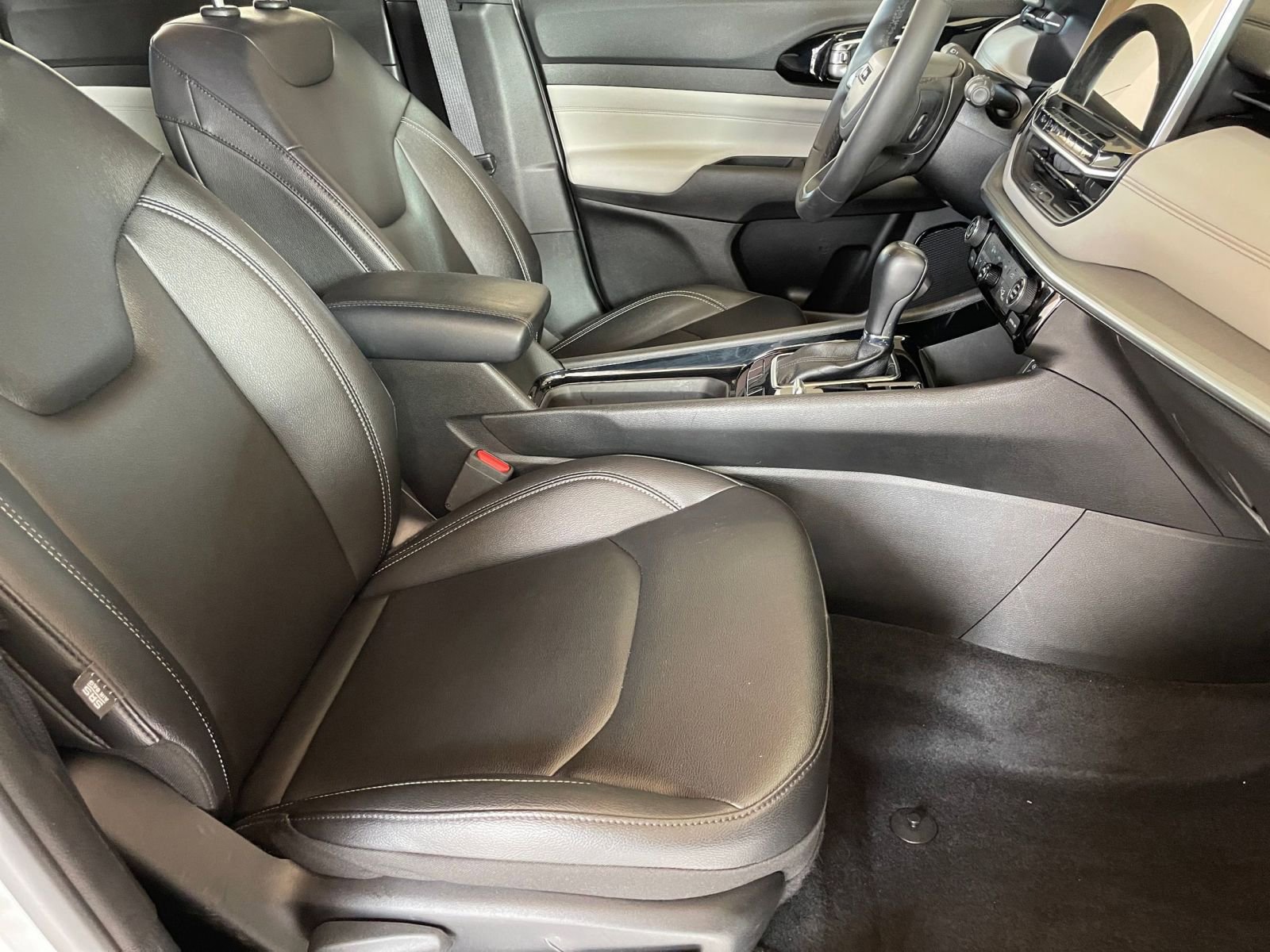 Thumbnail: 2025 Jeep Compass - 35