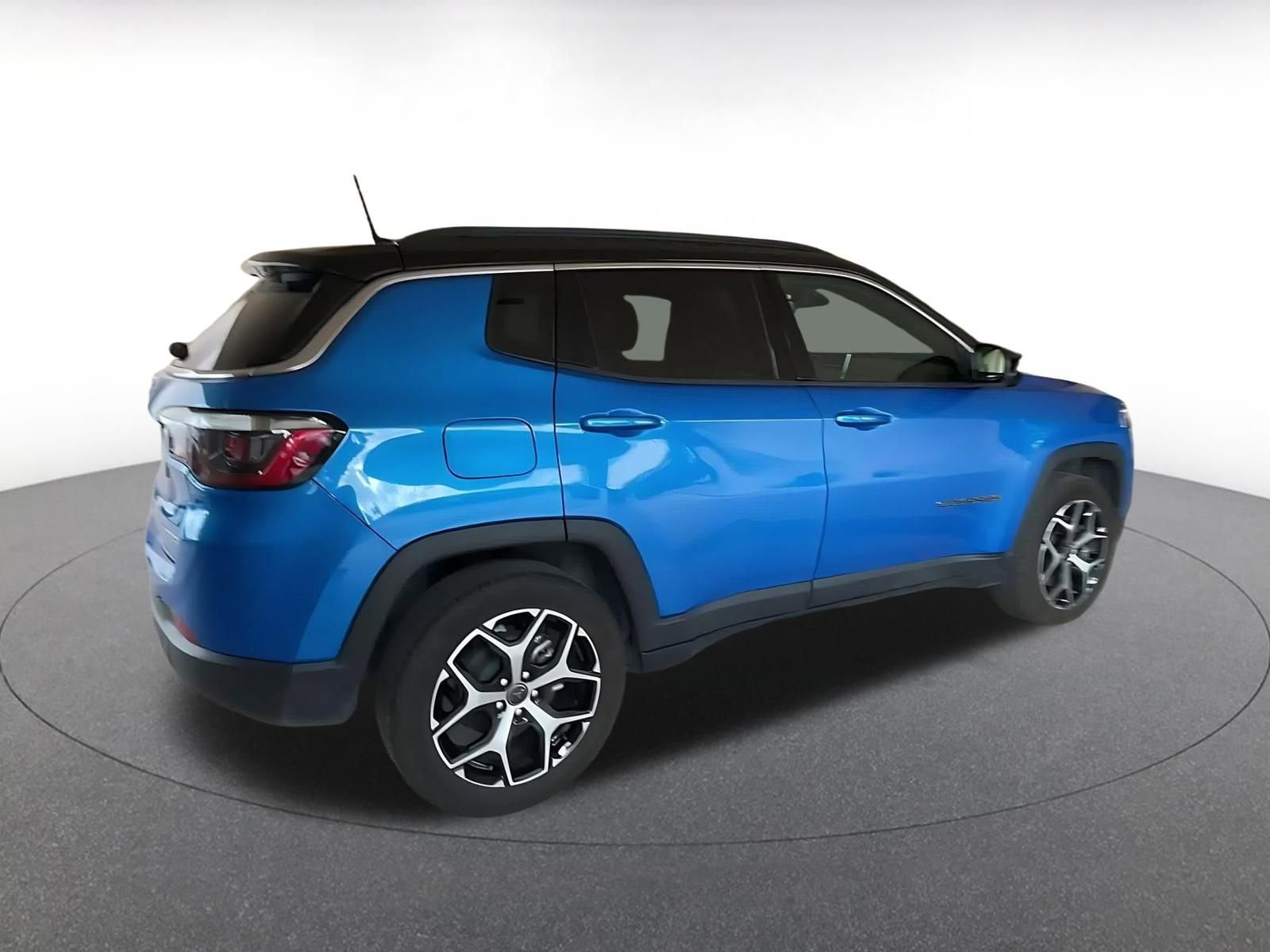 Thumbnail: 2025 Jeep Compass - 15