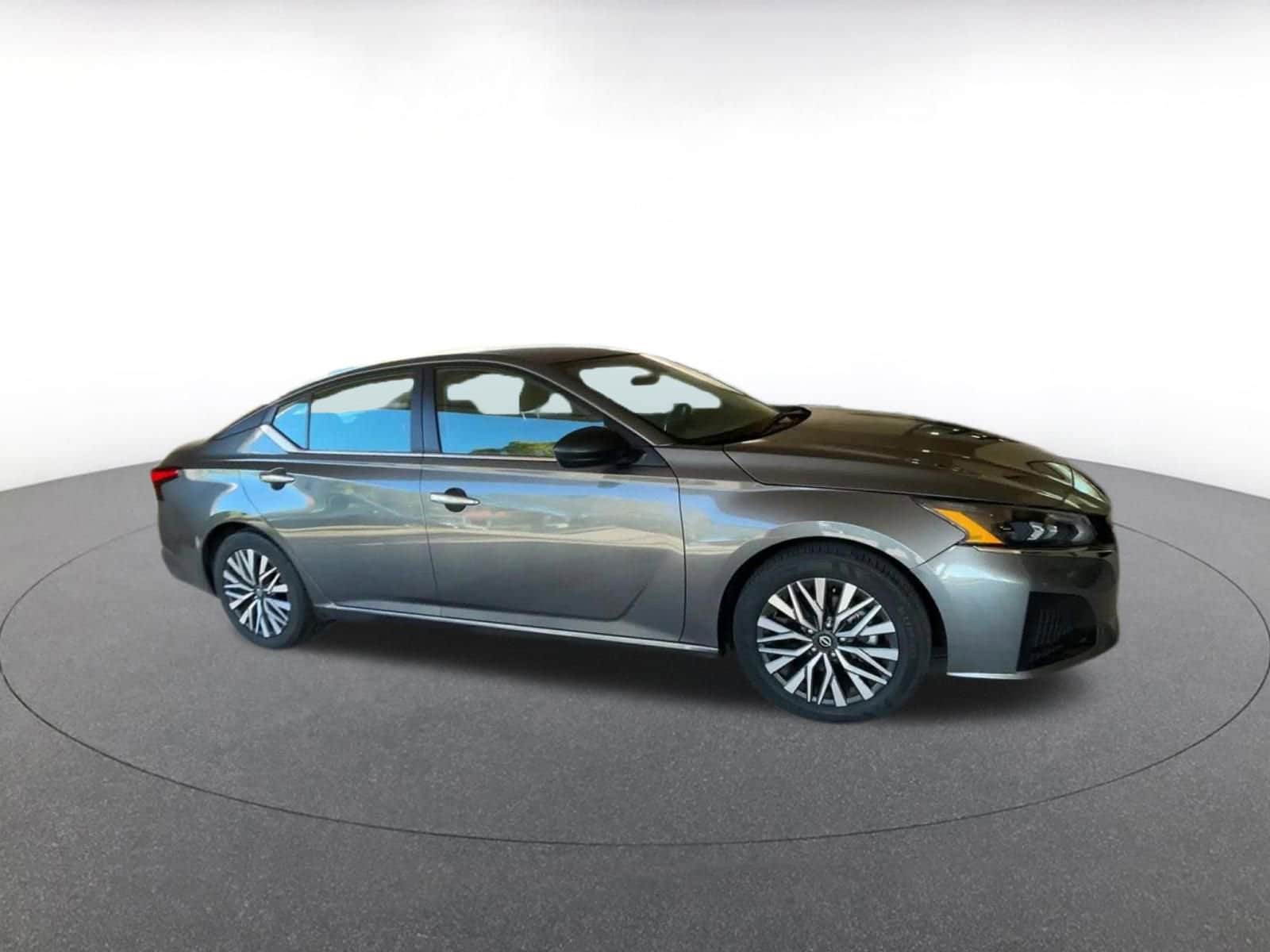 Thumbnail: 2025 Nissan Altima - 2