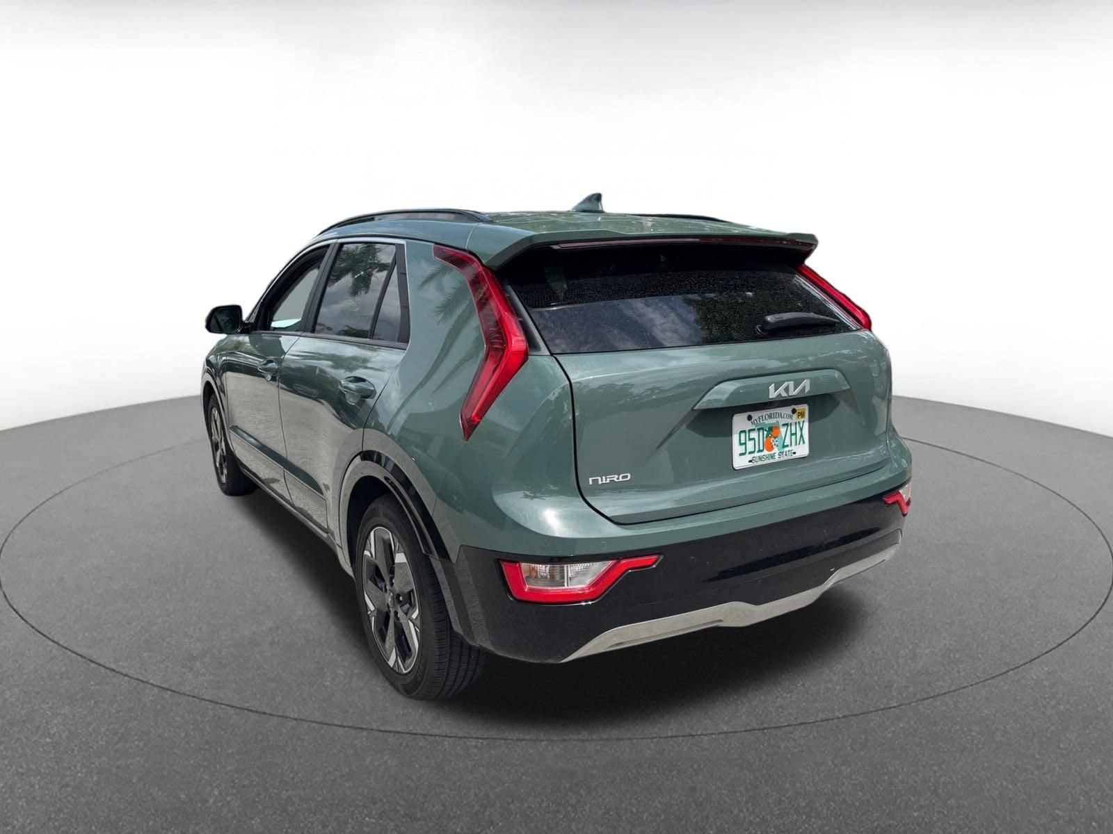 Thumbnail: 2024 Kia Niro - 5