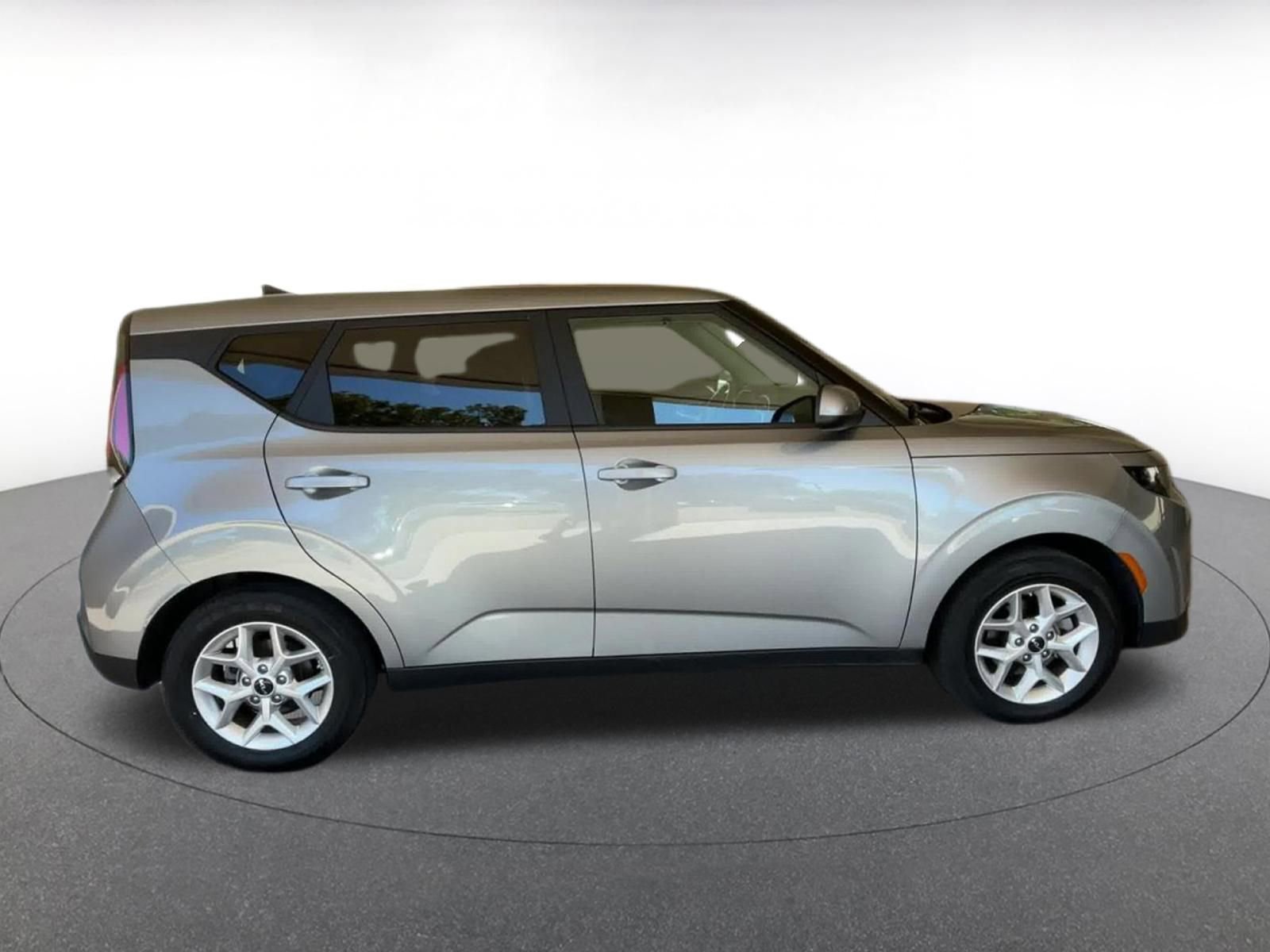 Thumbnail: 2025 Kia Soul - 16