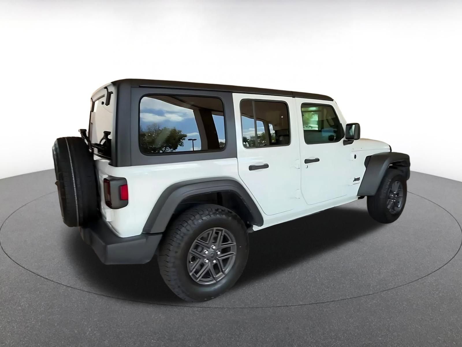 Thumbnail: 2025 Jeep Wrangler - 15