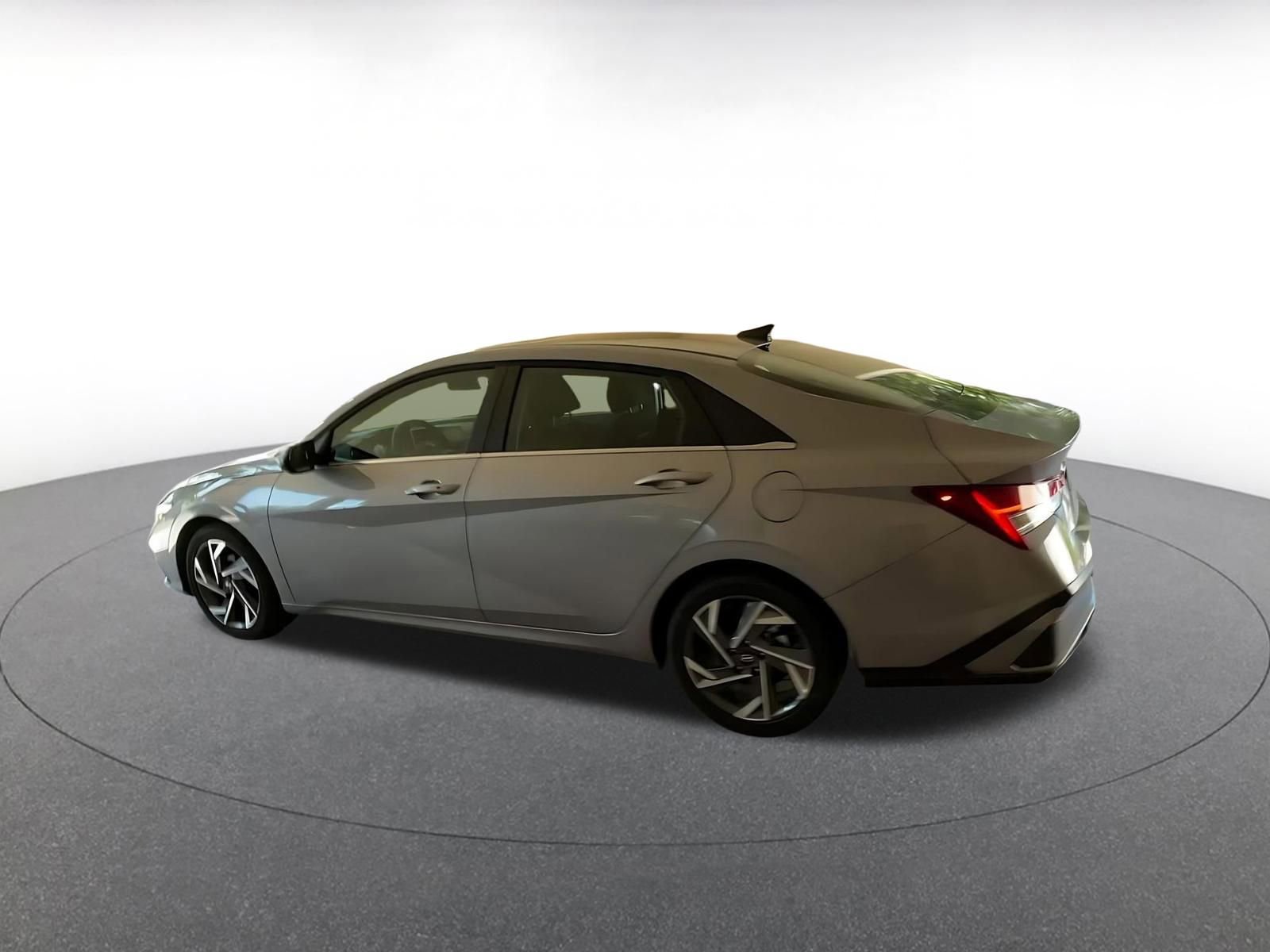 Thumbnail: 2025 Hyundai Elantra - 10