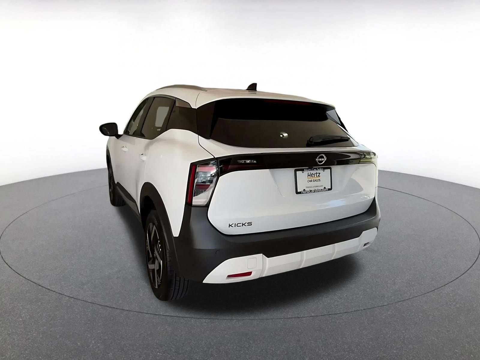 Thumbnail: 2026 Nissan Kicks - 10