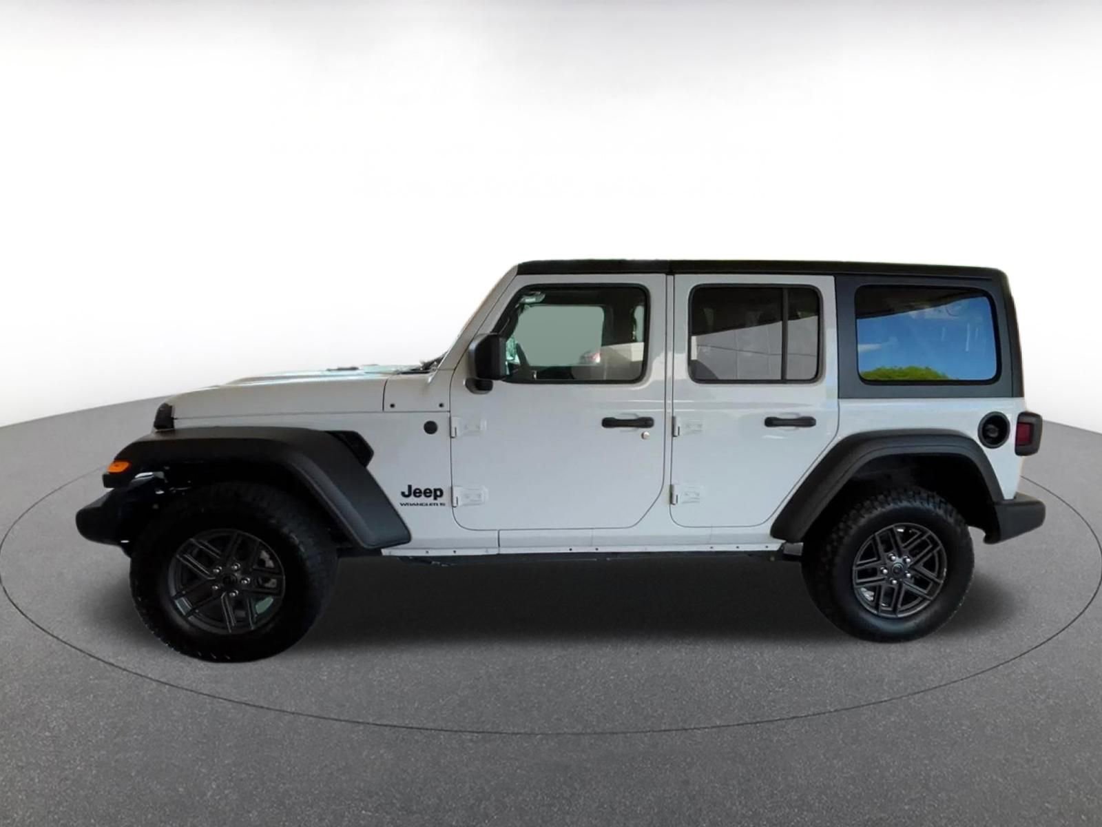 Thumbnail: 2025 Jeep Wrangler - 9