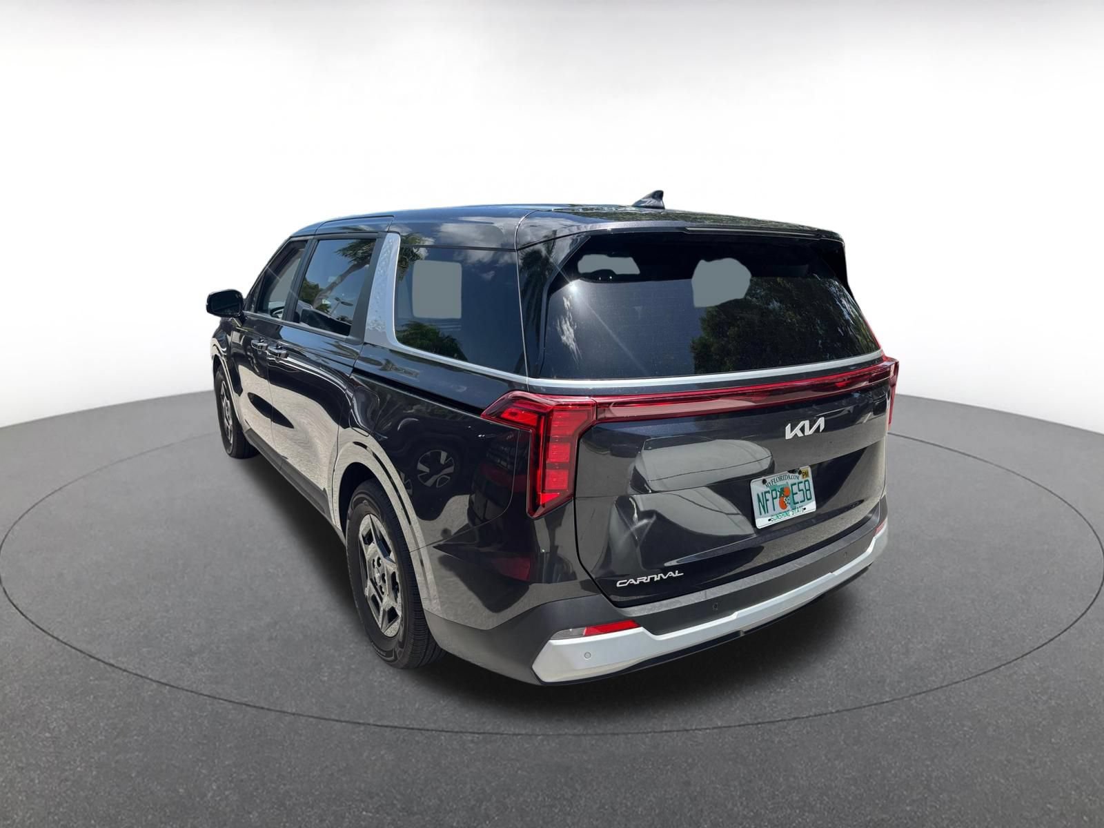 Thumbnail: 2026 Kia Carnival - 5