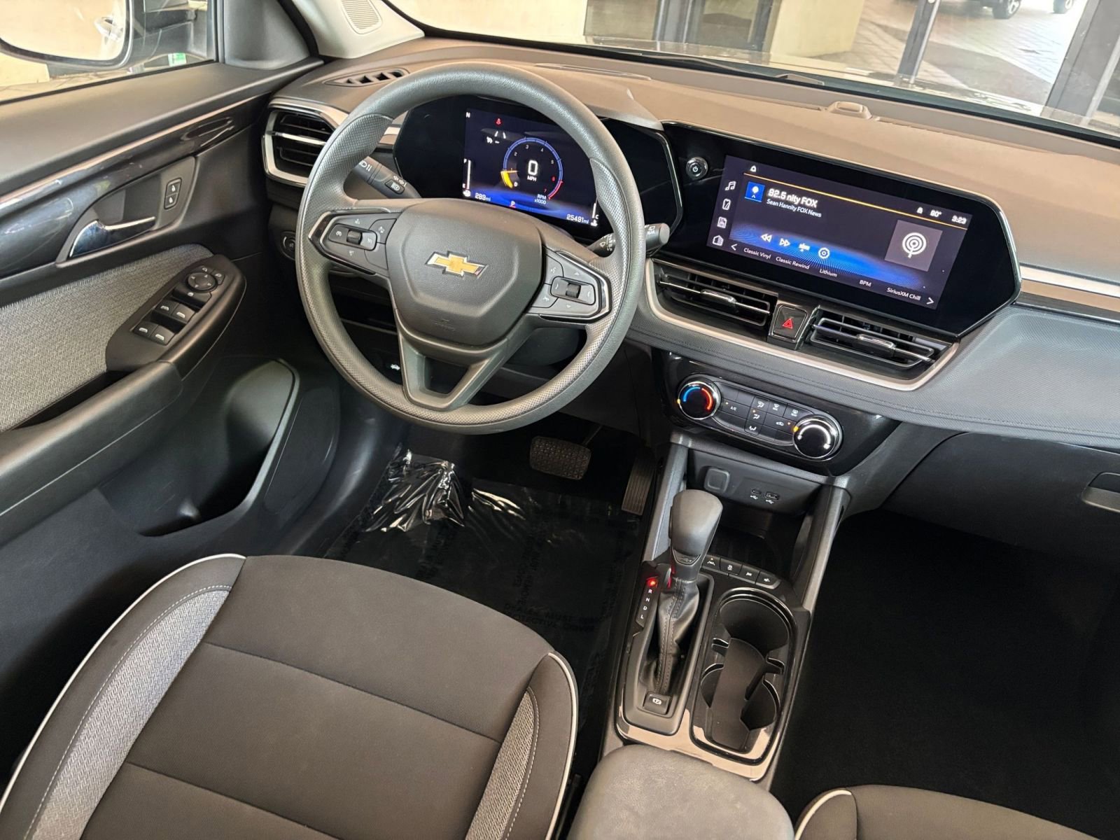 Thumbnail: 2025 Chevrolet TrailBlazer - 33