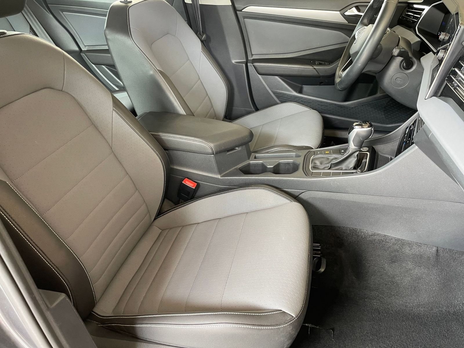 Thumbnail: 2025 Volkswagen Jetta - 35