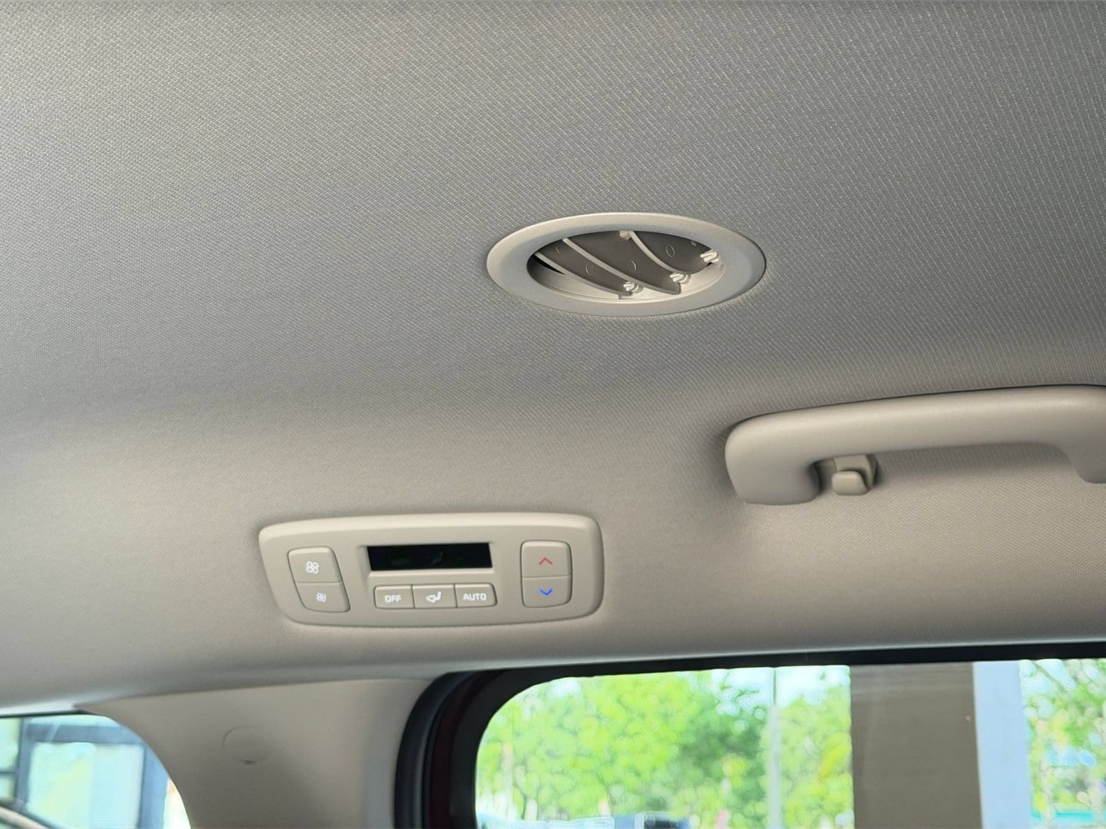 Thumbnail: 2026 Kia Carnival - 24