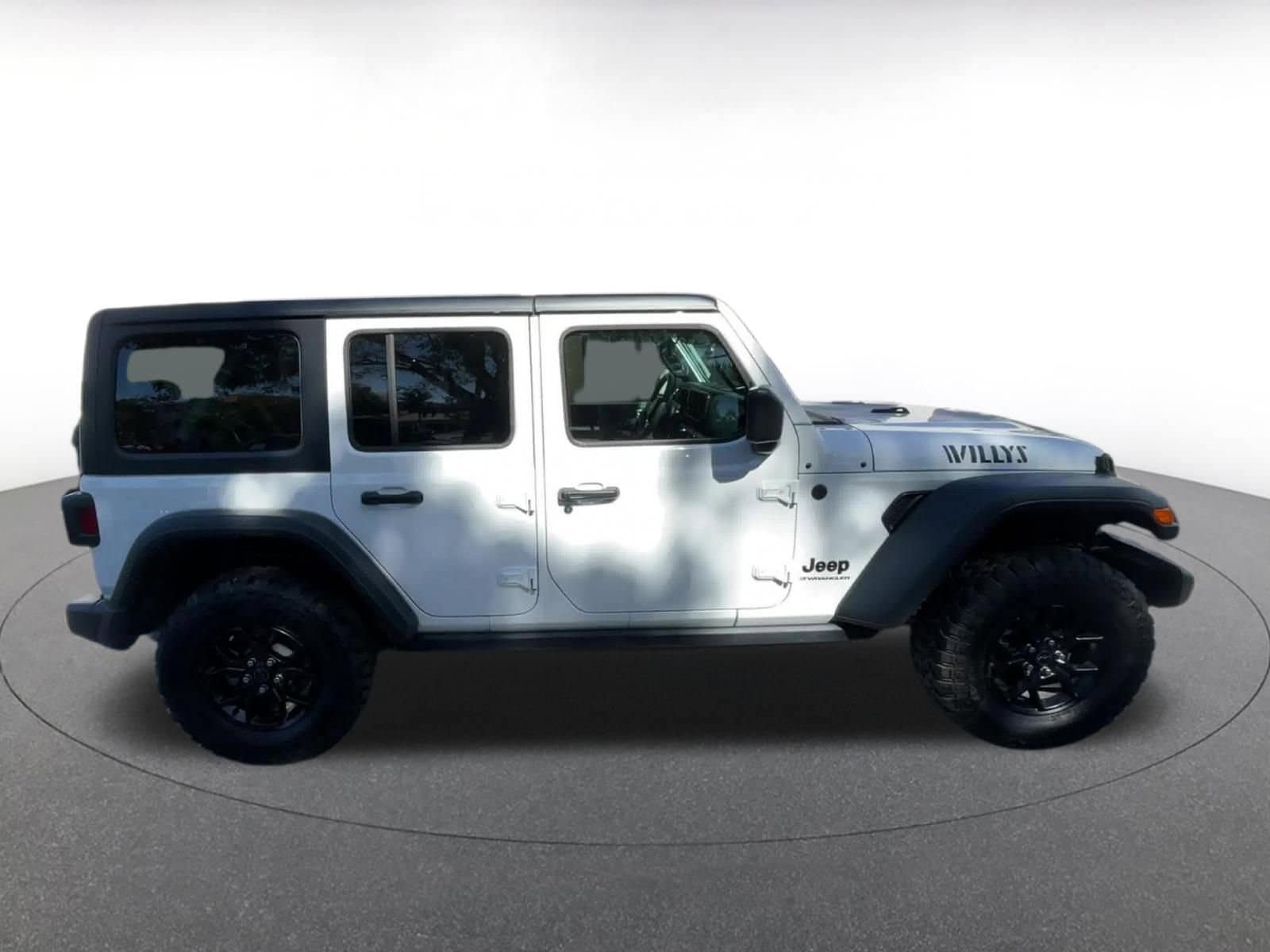 Thumbnail: 2025 Jeep Wrangler - 16