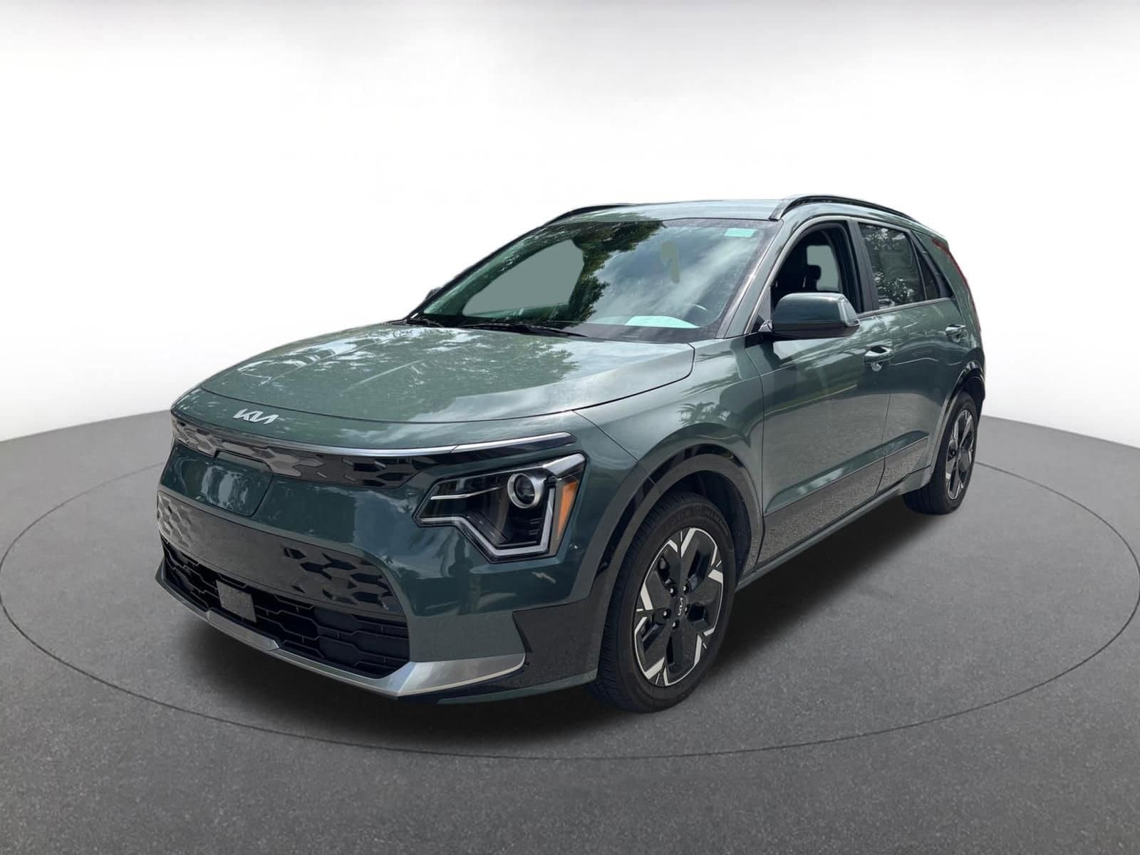 Thumbnail: 2024 Kia Niro - 3