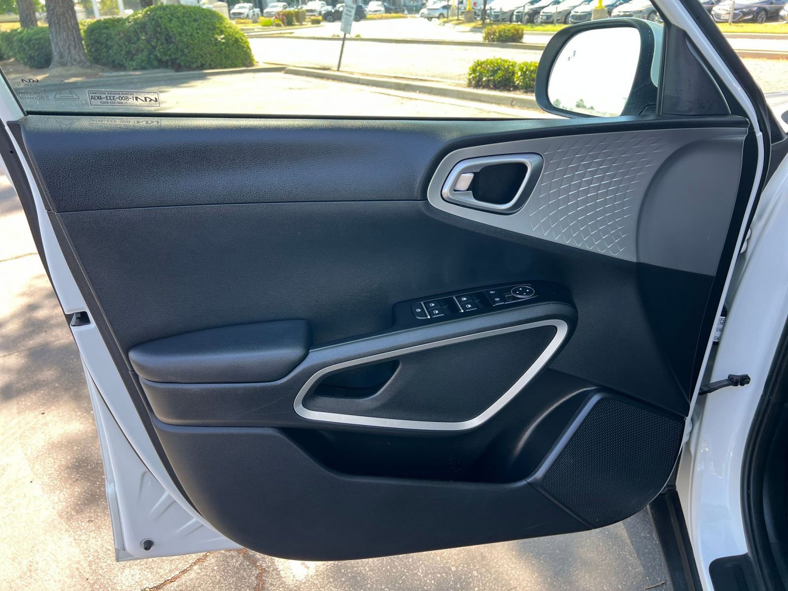 Thumbnail: 2023 Kia Soul - 25