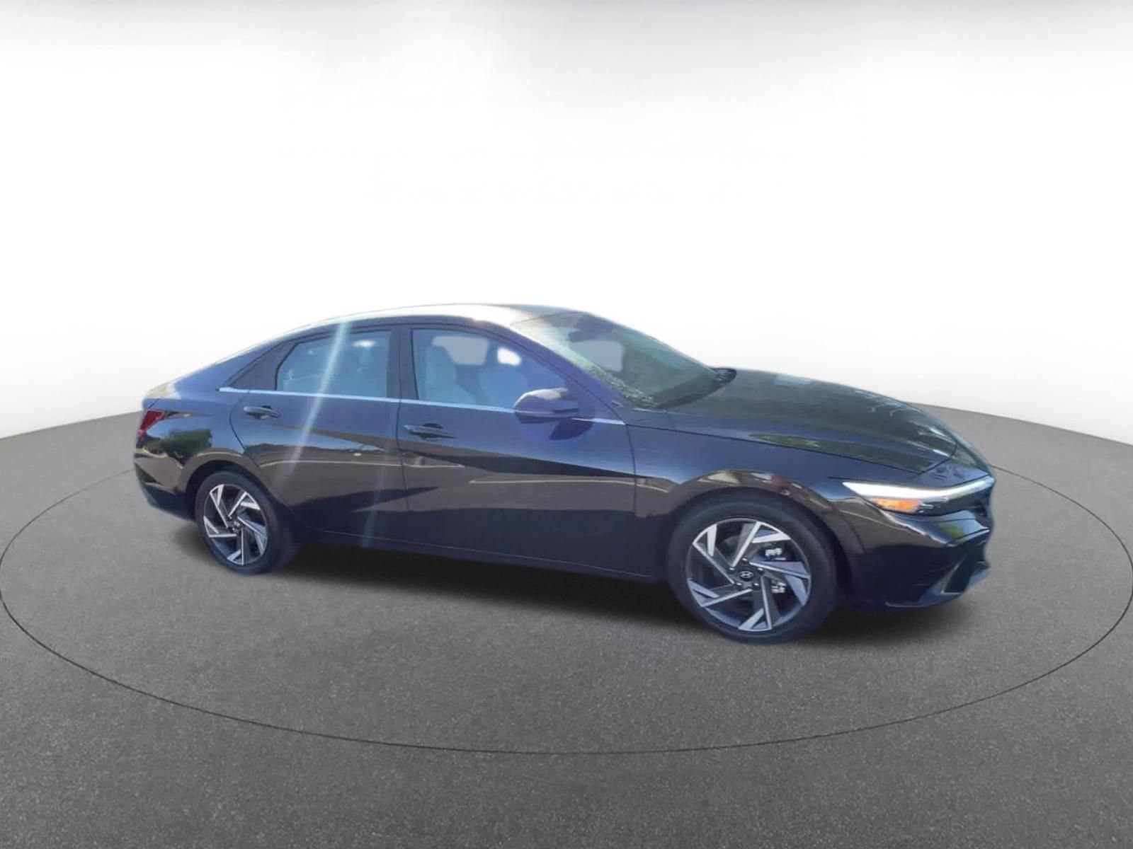 Thumbnail: 2025 Hyundai Elantra - 2