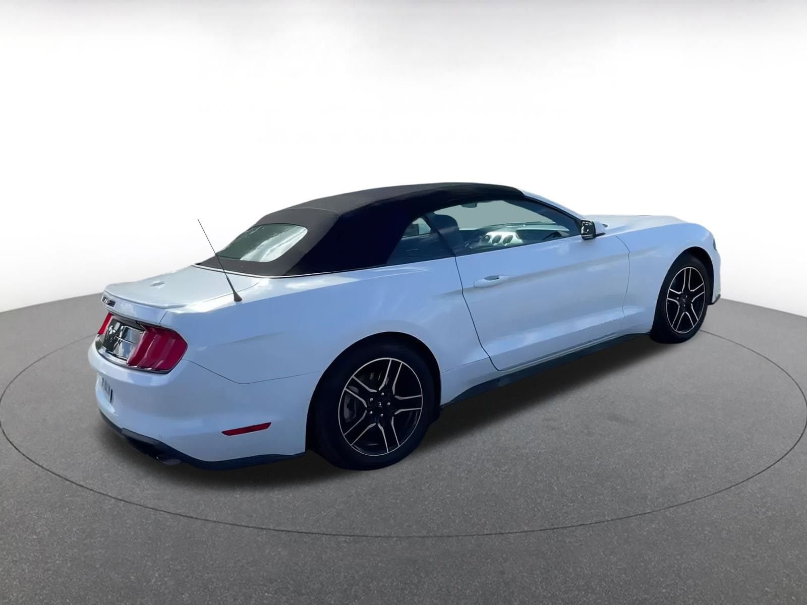 Thumbnail: 2023 Ford Mustang - 15