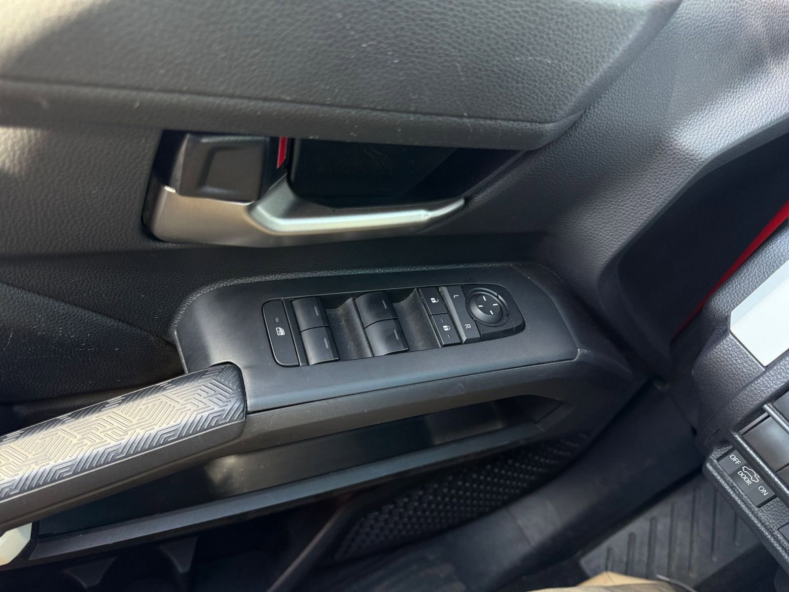 Thumbnail: 2024 Toyota Tacoma - 18