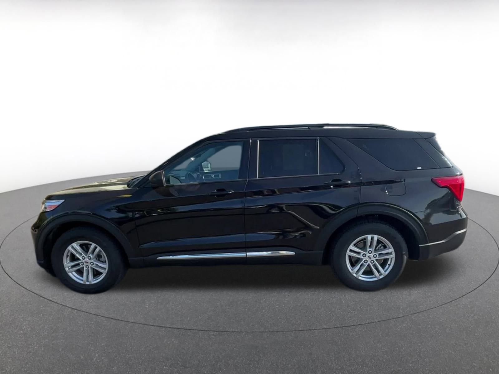 Thumbnail: 2024 Ford Explorer - 8