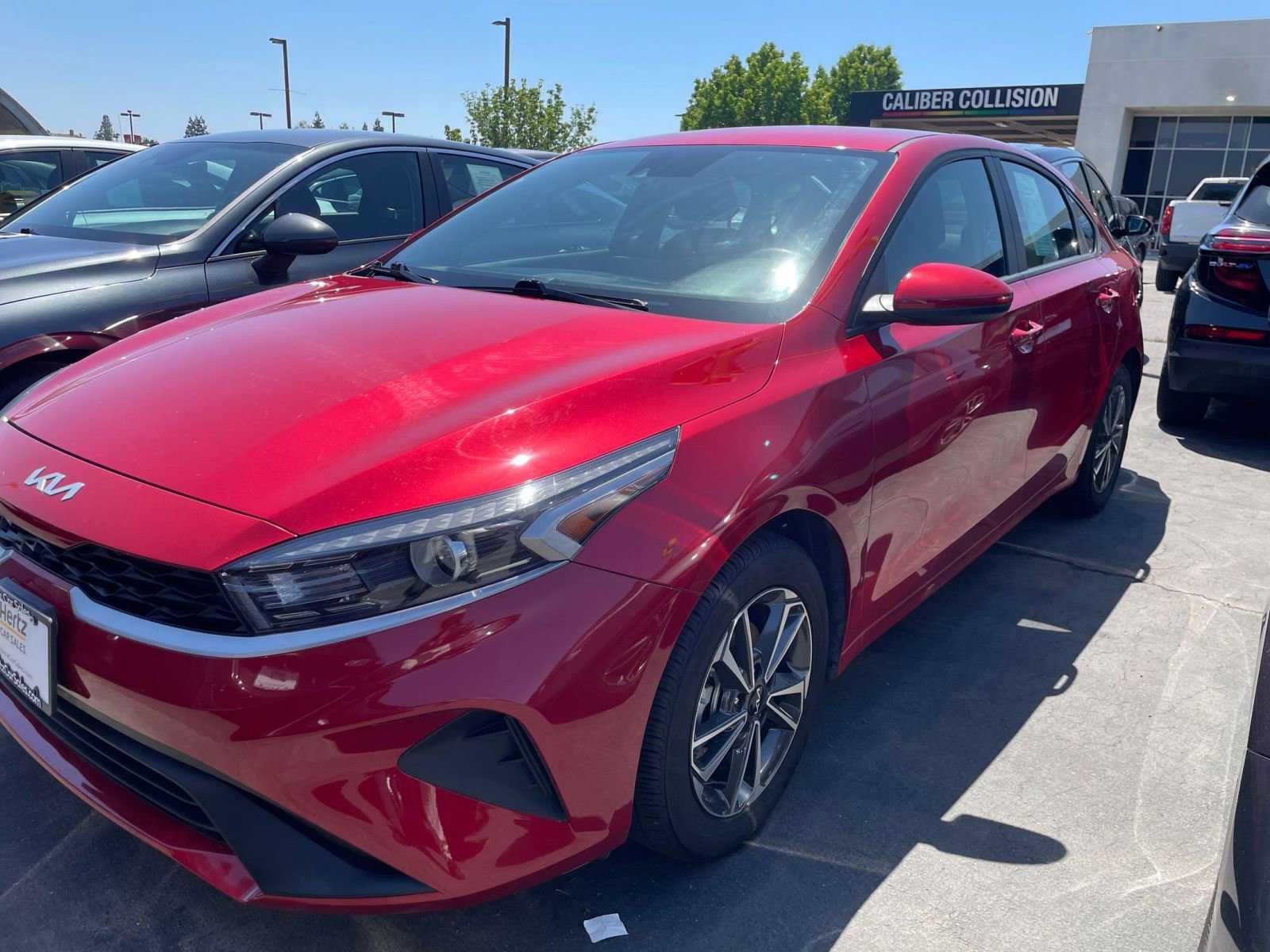 Thumbnail: 2024 Kia Forte - 3