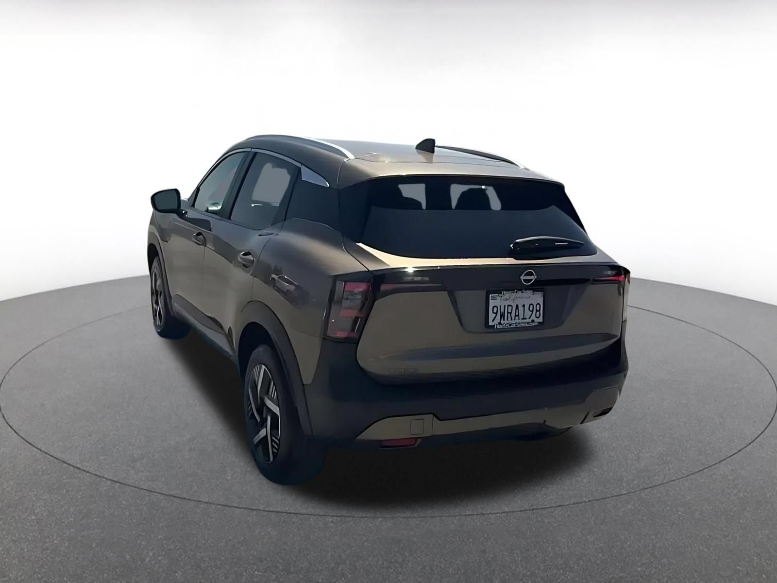 Thumbnail: 2026 Nissan Kicks - 10