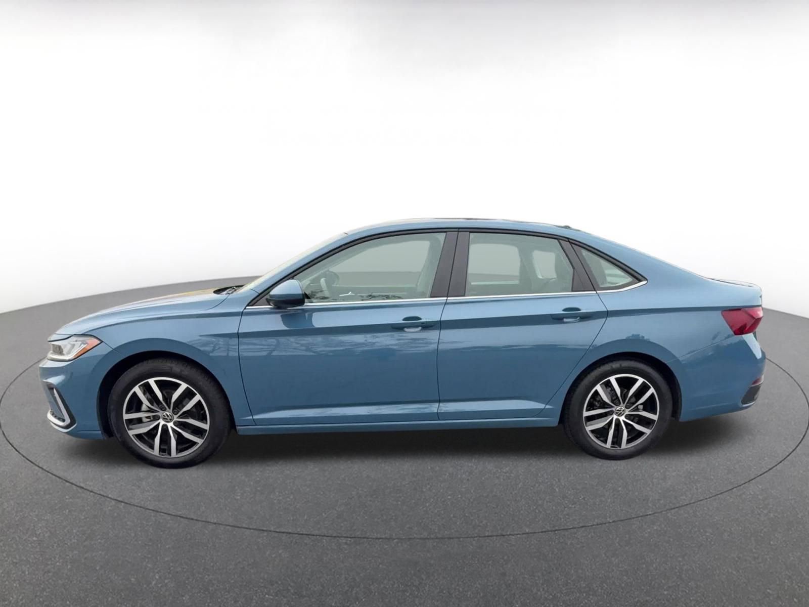 Thumbnail: 2025 Volkswagen Jetta - 9