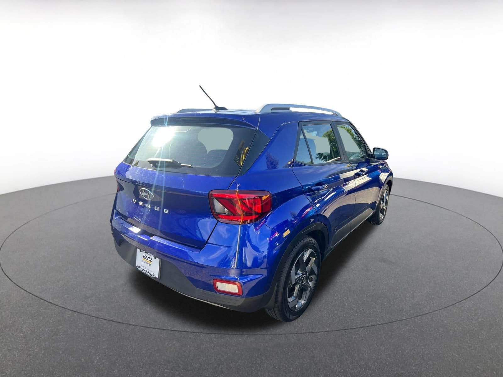 Thumbnail: 2023 Hyundai Venue - 10