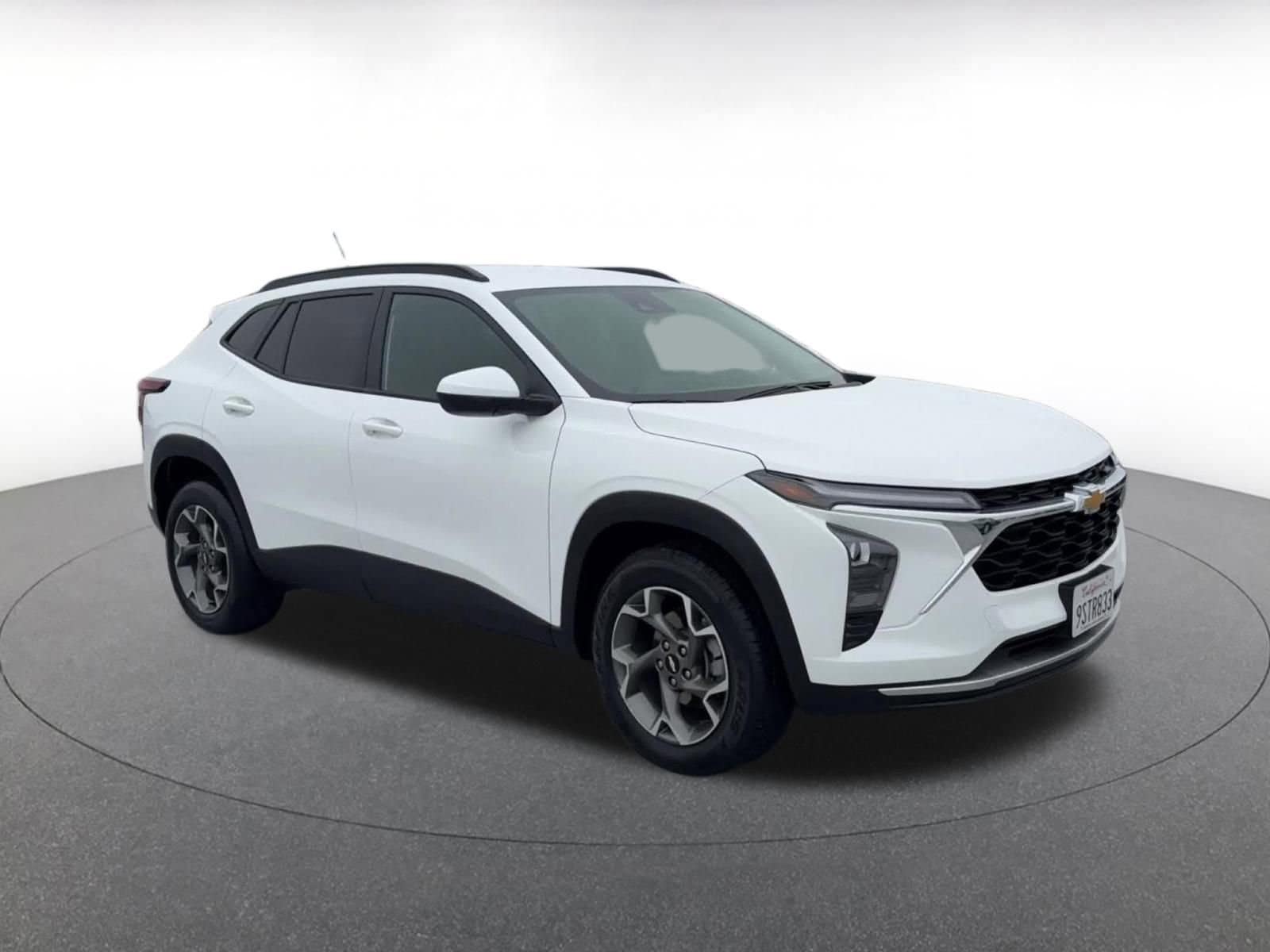 Thumbnail: 2025 Chevrolet Trax - 2